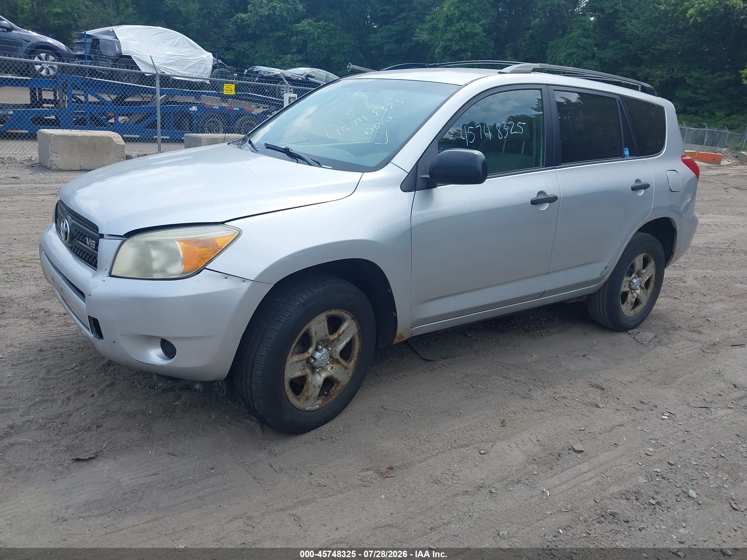 2008 Toyota Rav4 Base V6 Silver vin: JTMBK35V985057725