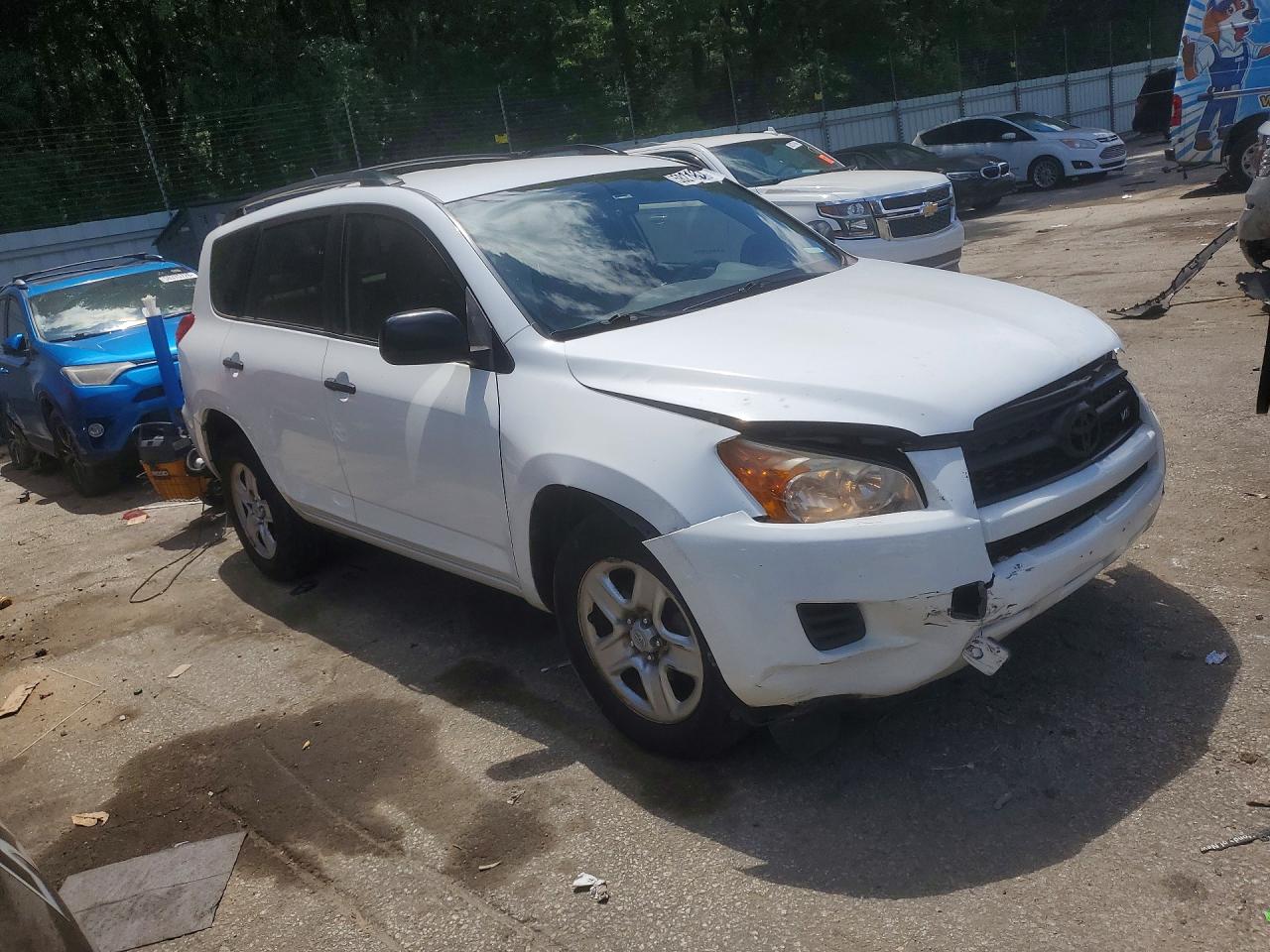 2010 Toyota Rav4 Base White vin: JTMBK4DV2AD013407