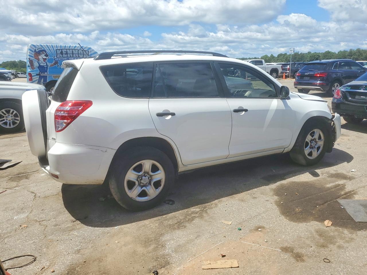 2010 Toyota Rav4 Base White vin: JTMBK4DV2AD013407