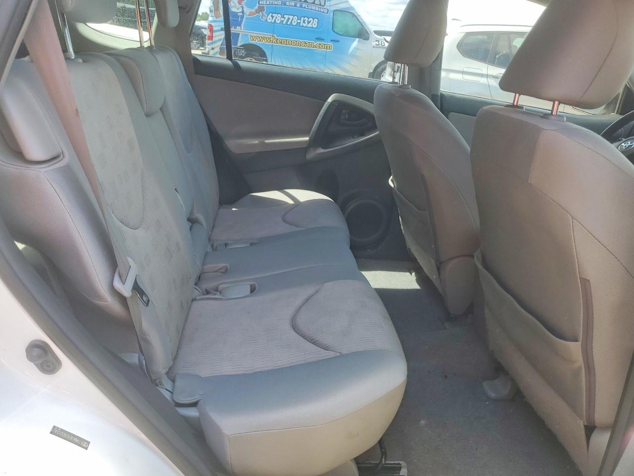 2010 Toyota Rav4 Base White vin: JTMBK4DV2AD013407
