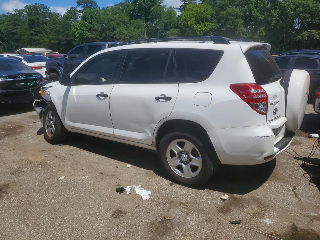2010 Toyota Rav4 Base White vin: JTMBK4DV2AD013407
