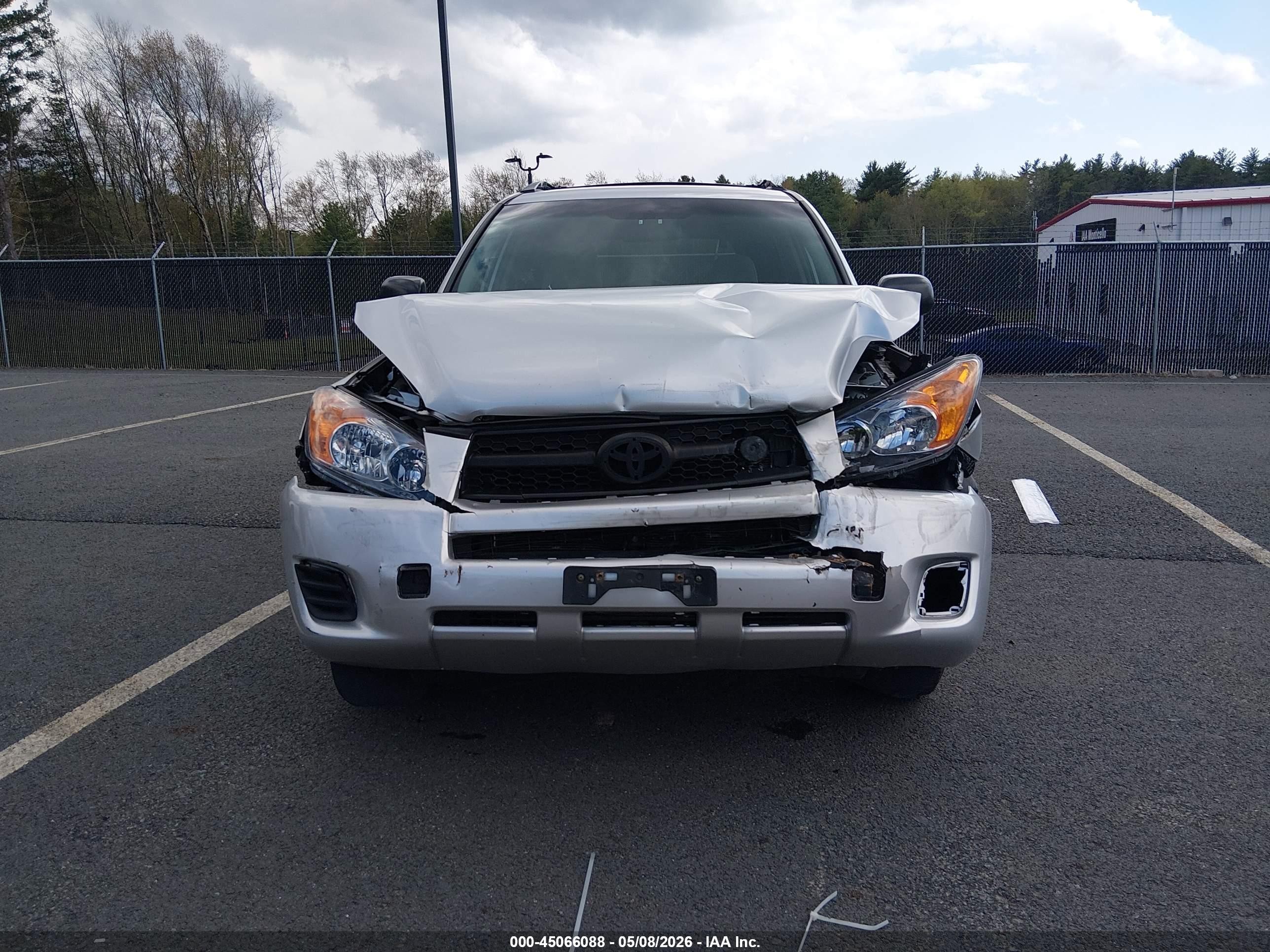 2010 Toyota Rav4 Base V6 Silver vin: JTMBK4DV3AD011312
