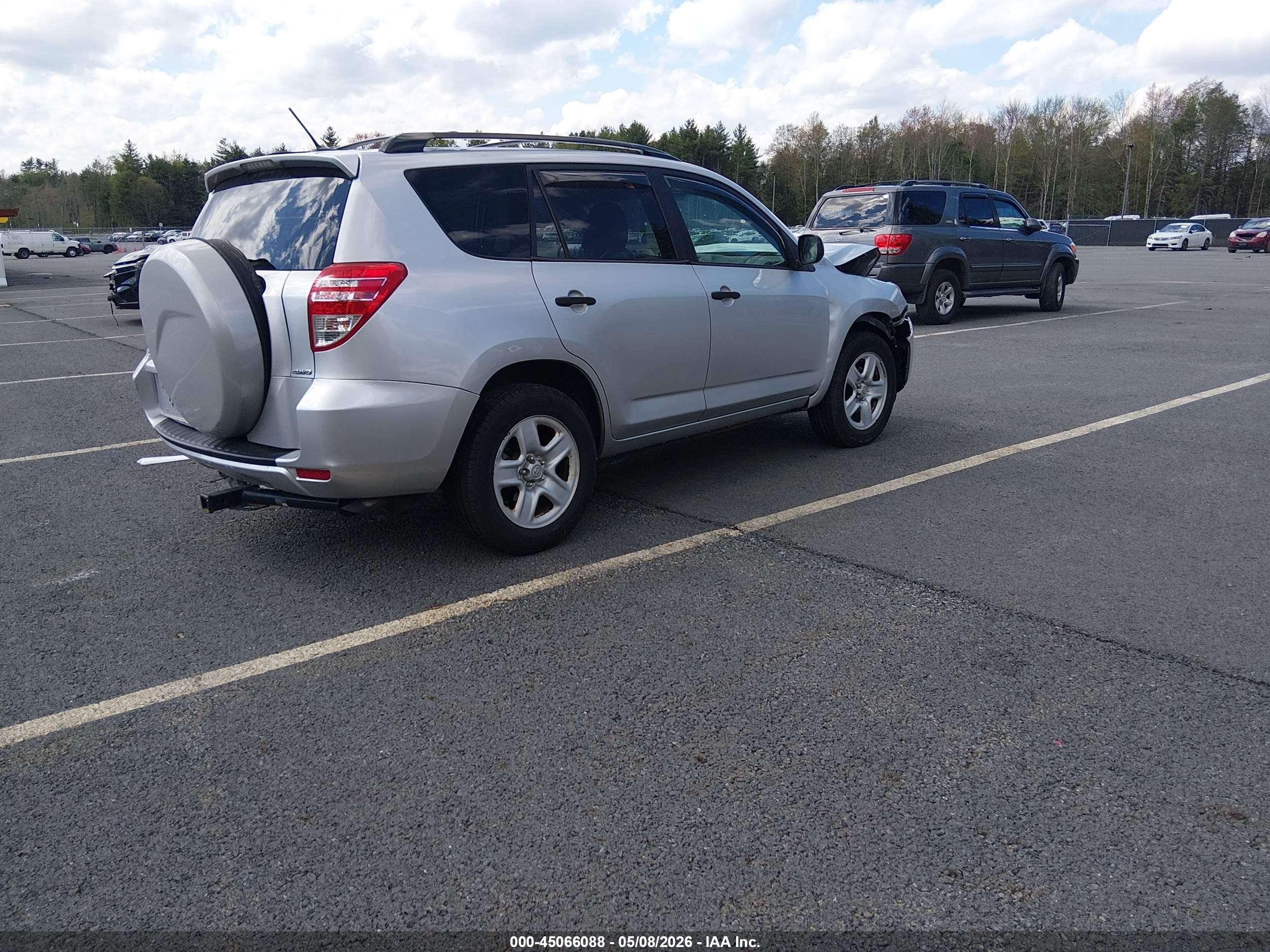 2010 Toyota Rav4 Base V6 Silver vin: JTMBK4DV3AD011312