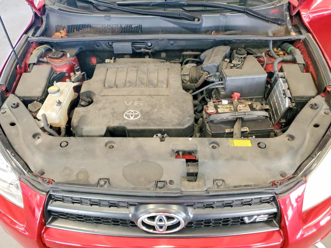 2010 Toyota Rav4 Base Red vin: JTMBK4DV5AD011621