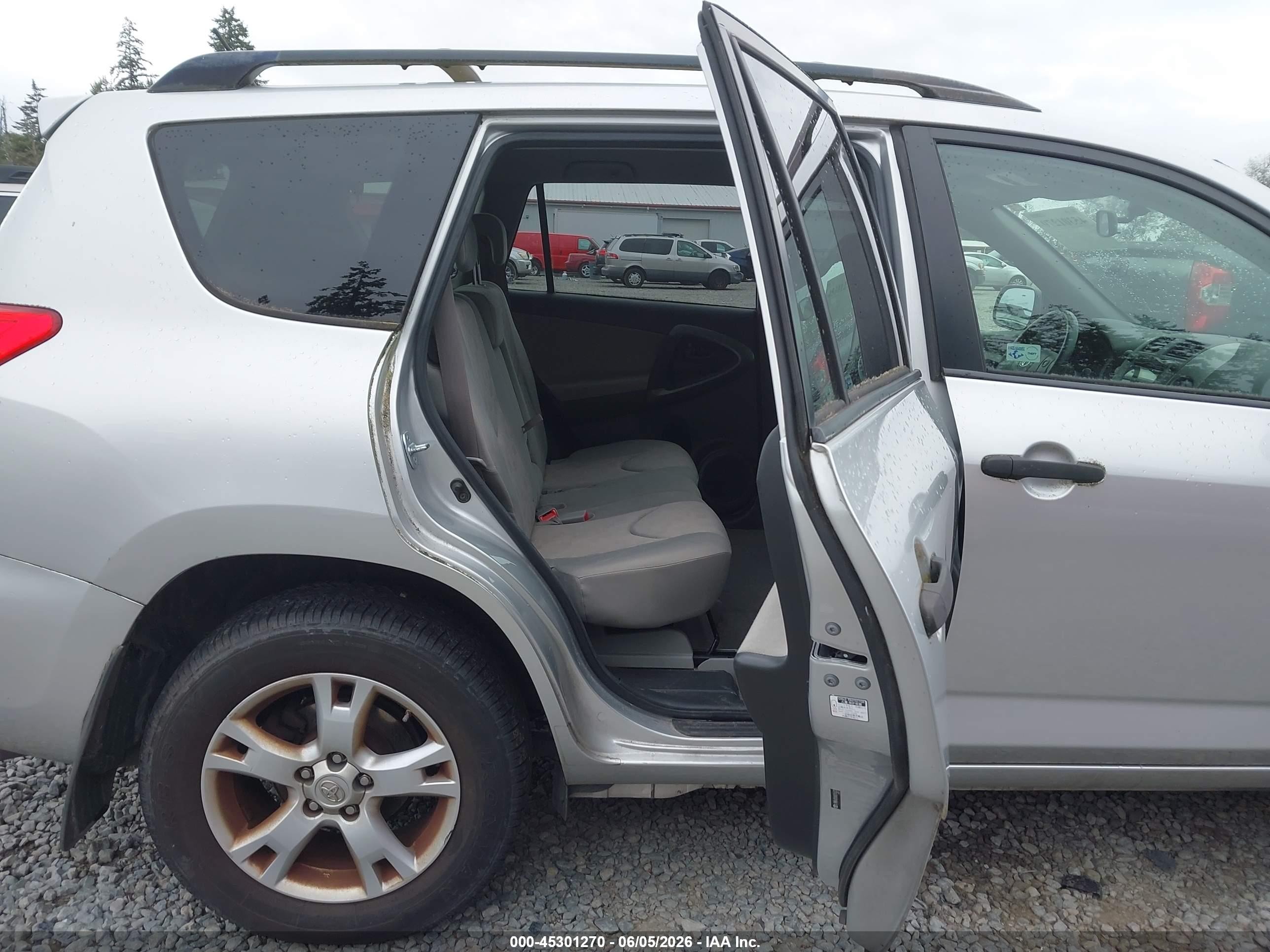 2010 Toyota Rav4 Base V6 Silver vin: JTMBK4DV8AD016232
