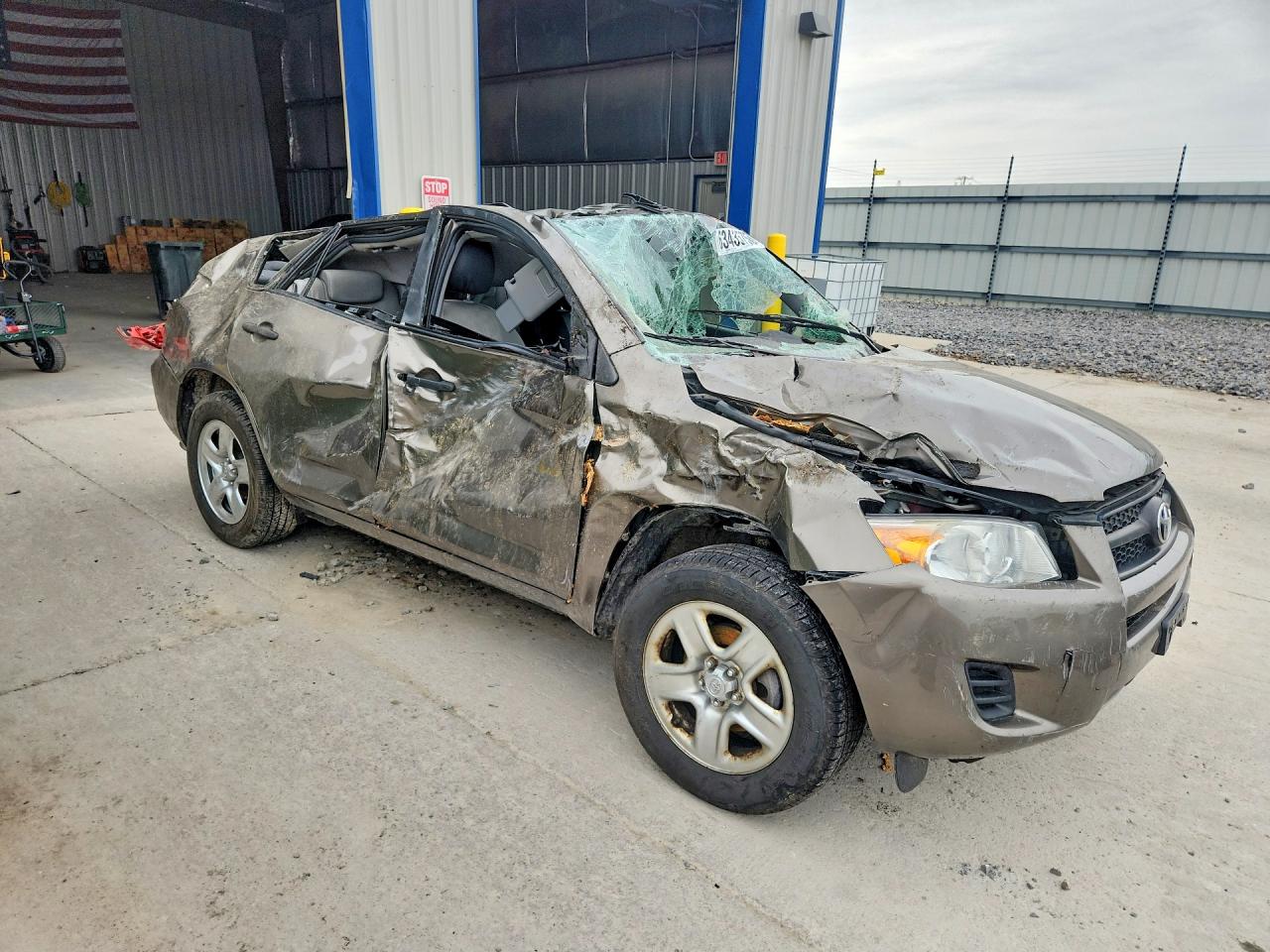 2010 Toyota Rav4 Base Gold vin: JTMBK4DV9AD012738