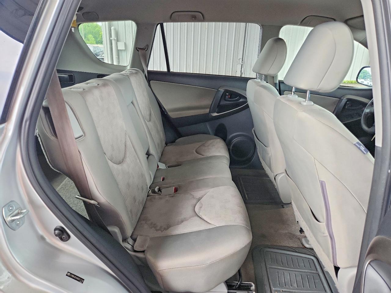 2010 Toyota Rav4 Base Silver vin: JTMBK4DVXAD017740