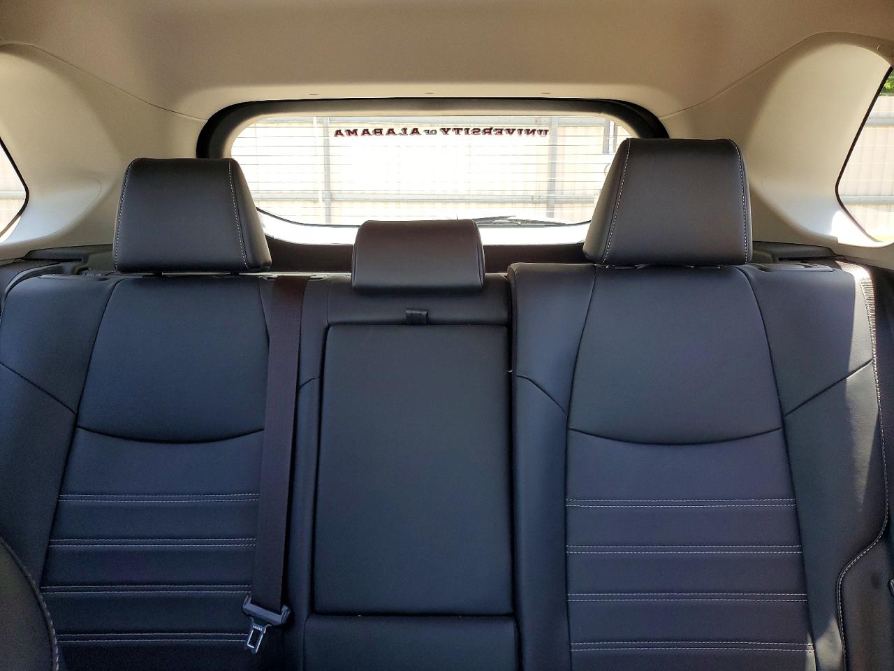 2020 Toyota Rav4 Xle Premium Silver vin: JTMC1RFV0LJ021737