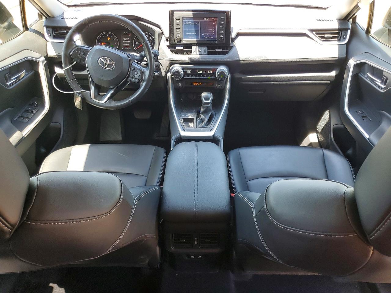 2020 Toyota Rav4 Xle Premium Silver vin: JTMC1RFV0LJ021737
