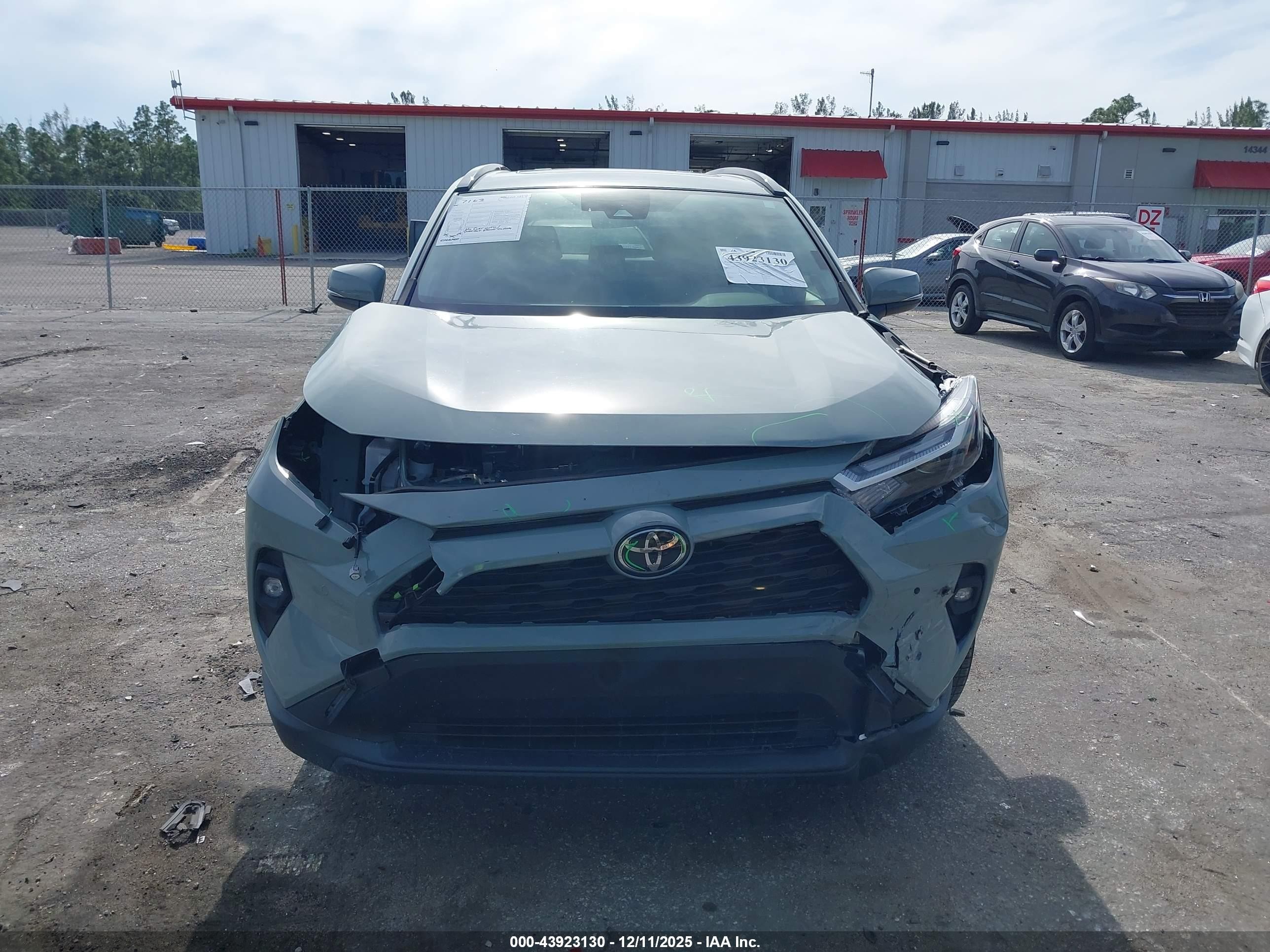 2023 Toyota Rav4 Xle Premium Gray vin: JTMC1RFV0PD112155
