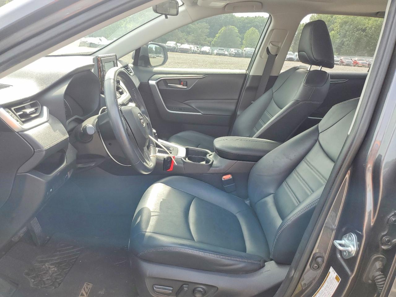 2020 Toyota Rav4 Xle Premium Угольный vin: JTMC1RFV1LJ021679