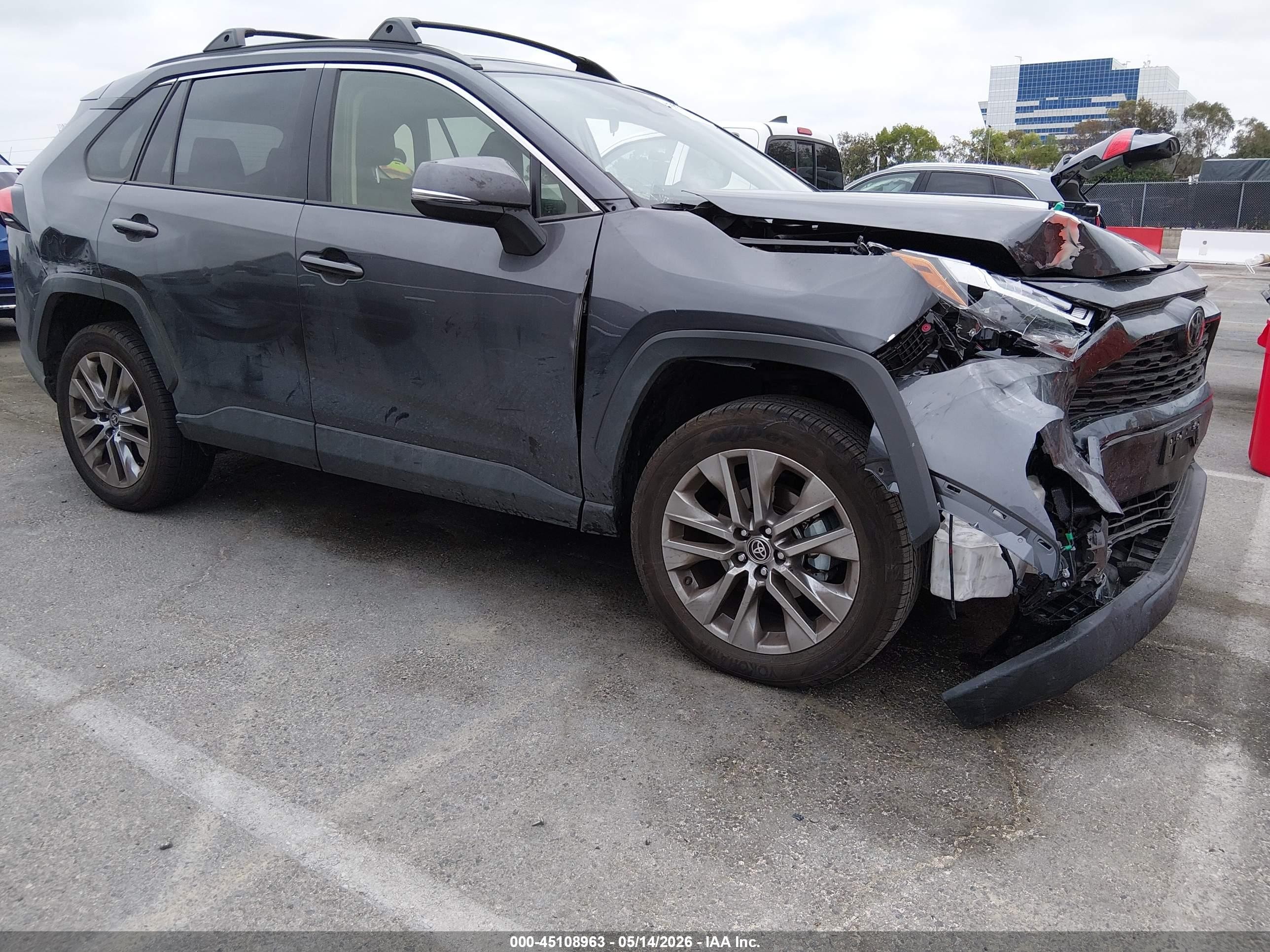 2025 Toyota Rav4 Xle Premium Gray vin: JTMC1RFV4SJ036840