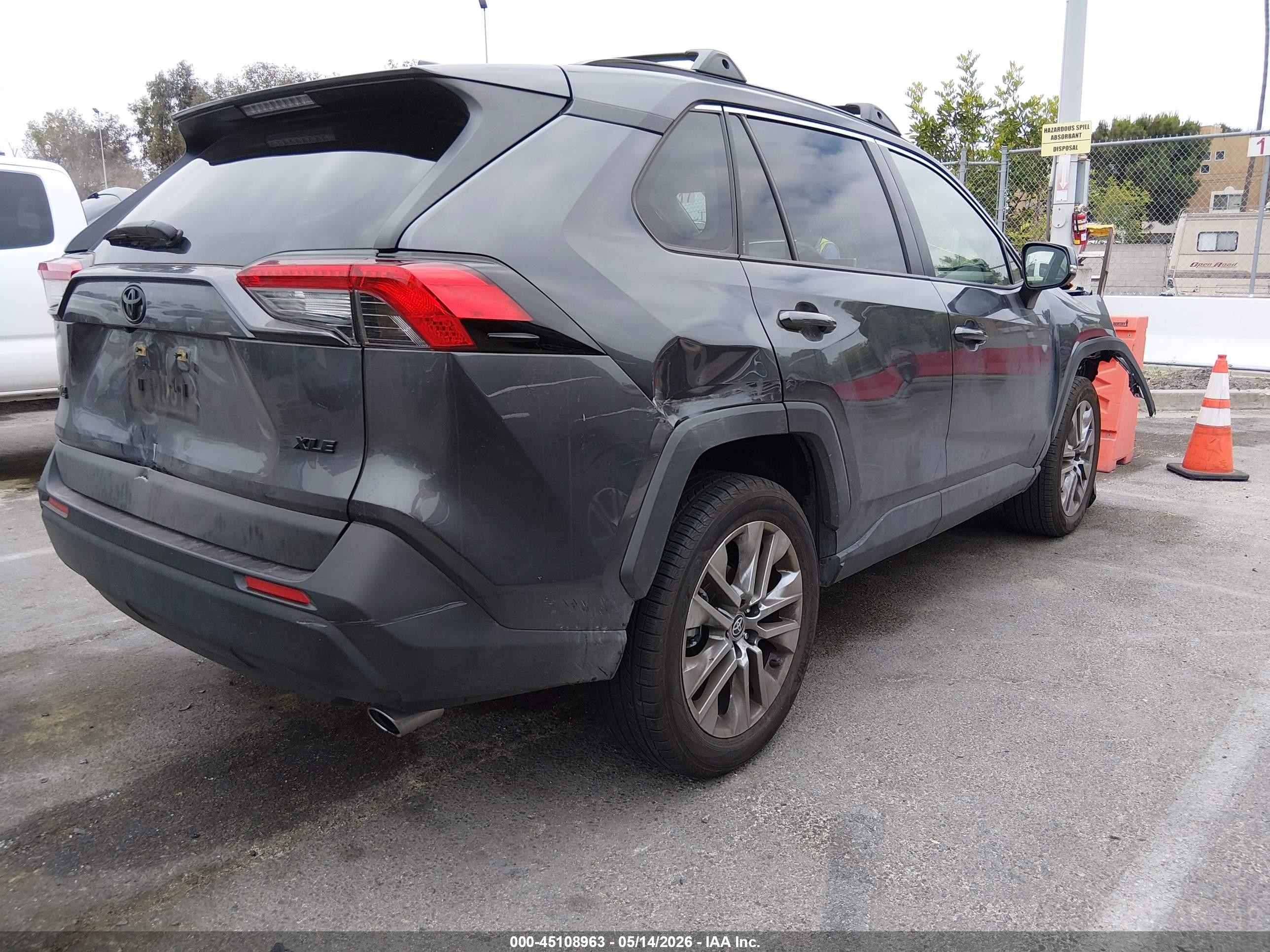 2025 Toyota Rav4 Xle Premium Gray vin: JTMC1RFV4SJ036840