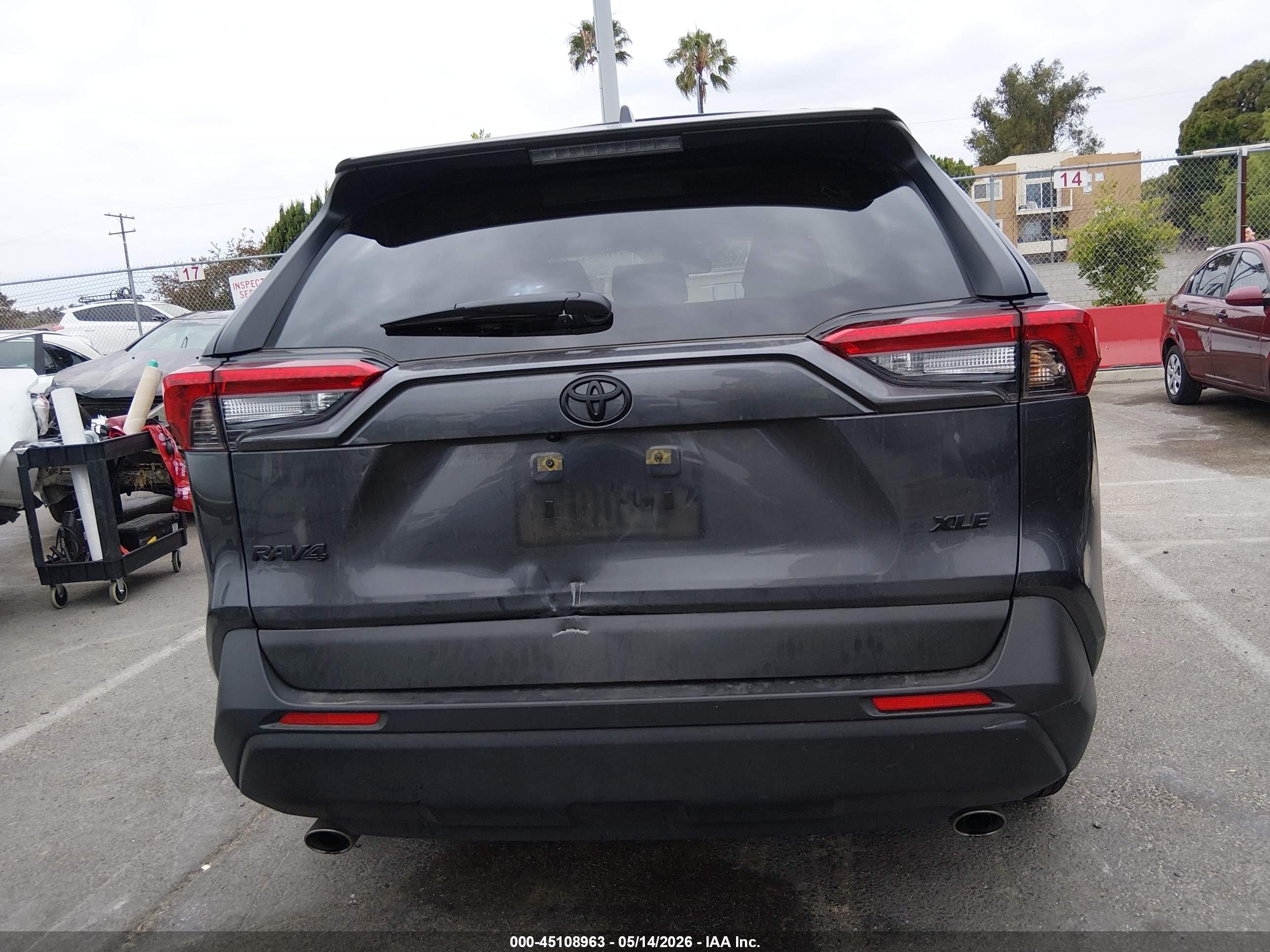 2025 Toyota Rav4 Xle Premium Gray vin: JTMC1RFV4SJ036840