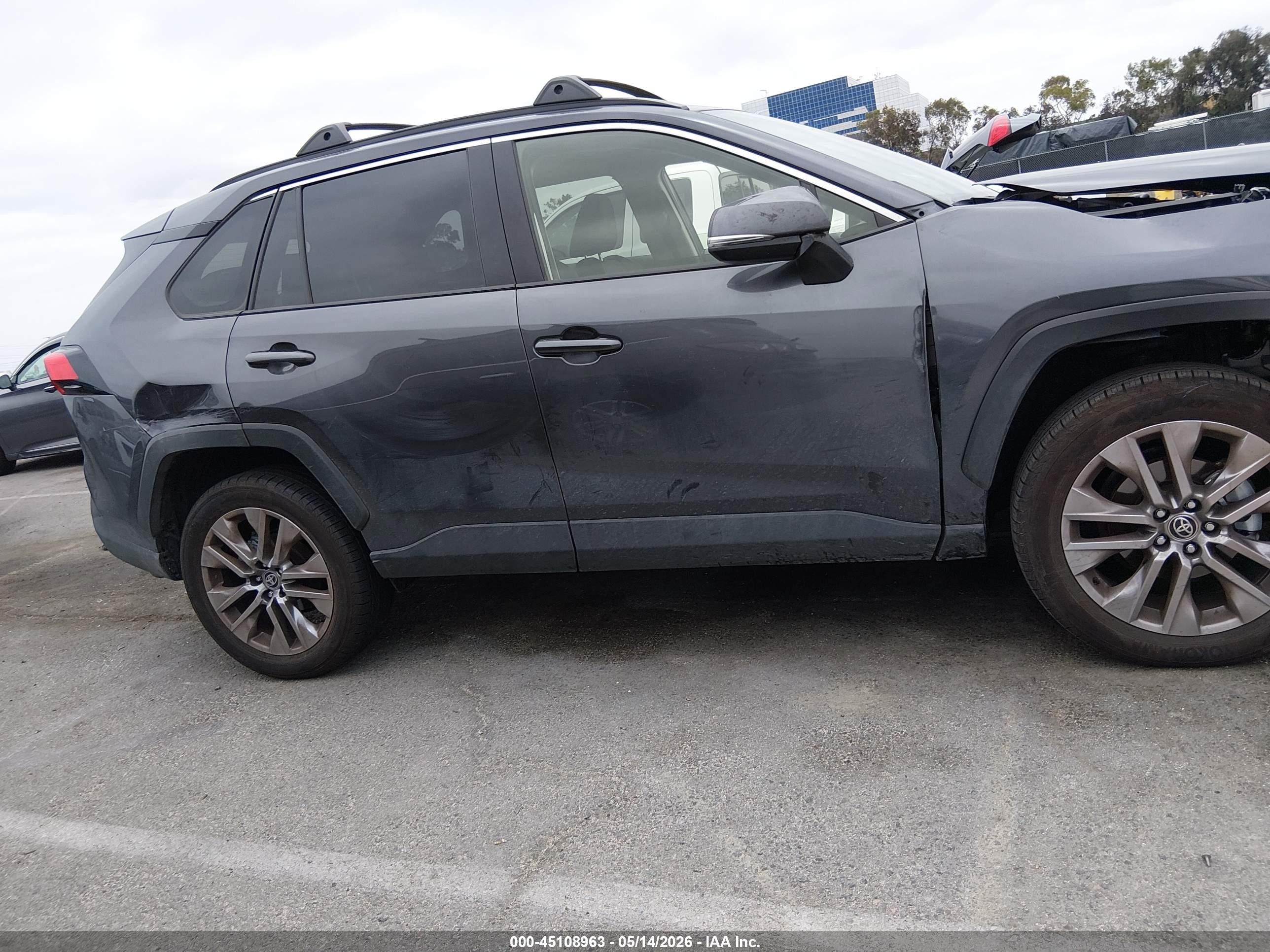 2025 Toyota Rav4 Xle Premium Gray vin: JTMC1RFV4SJ036840