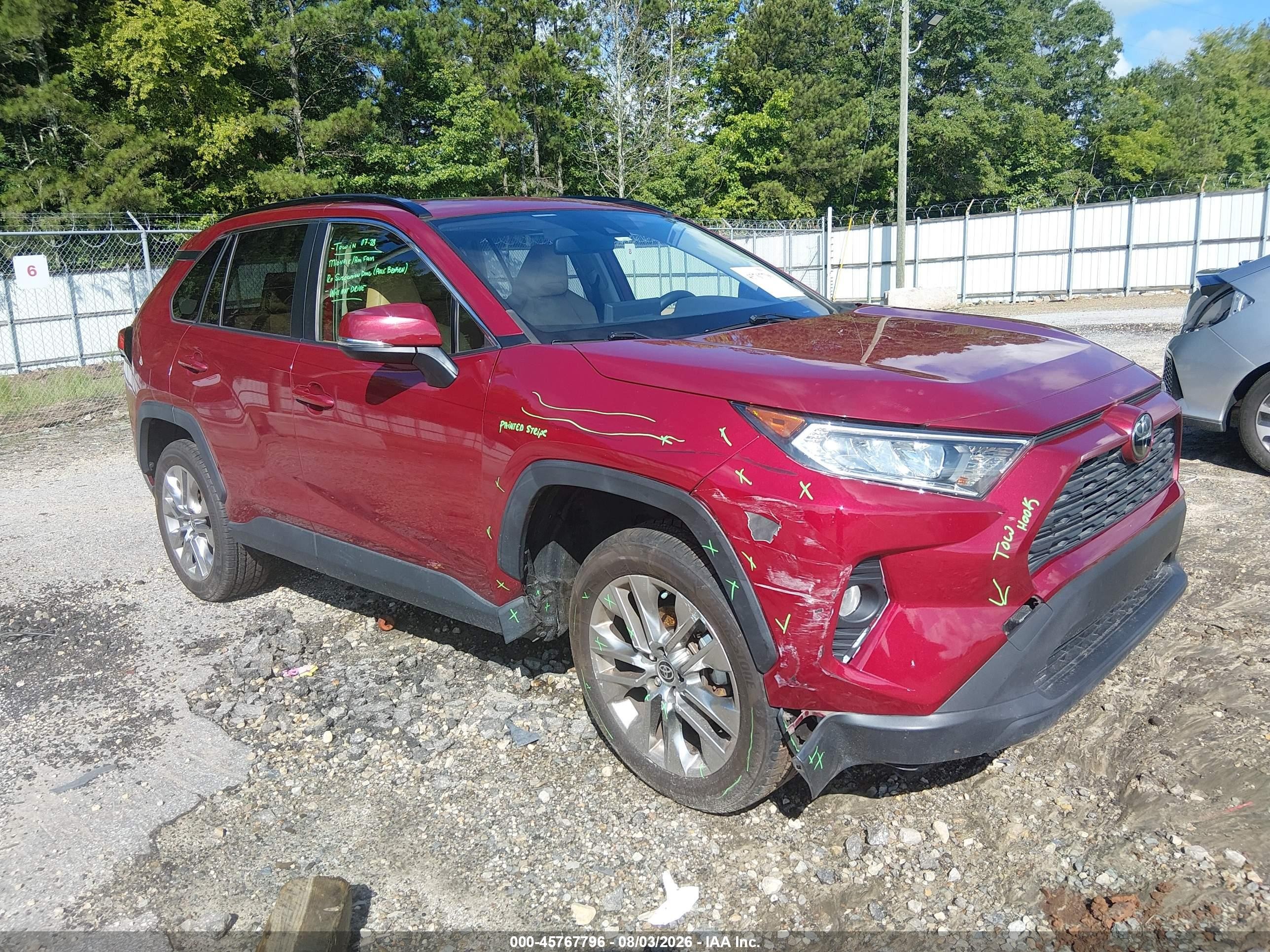 2019 Toyota Rav4 Xle Premium Красный vin: JTMC1RFV7KD036605