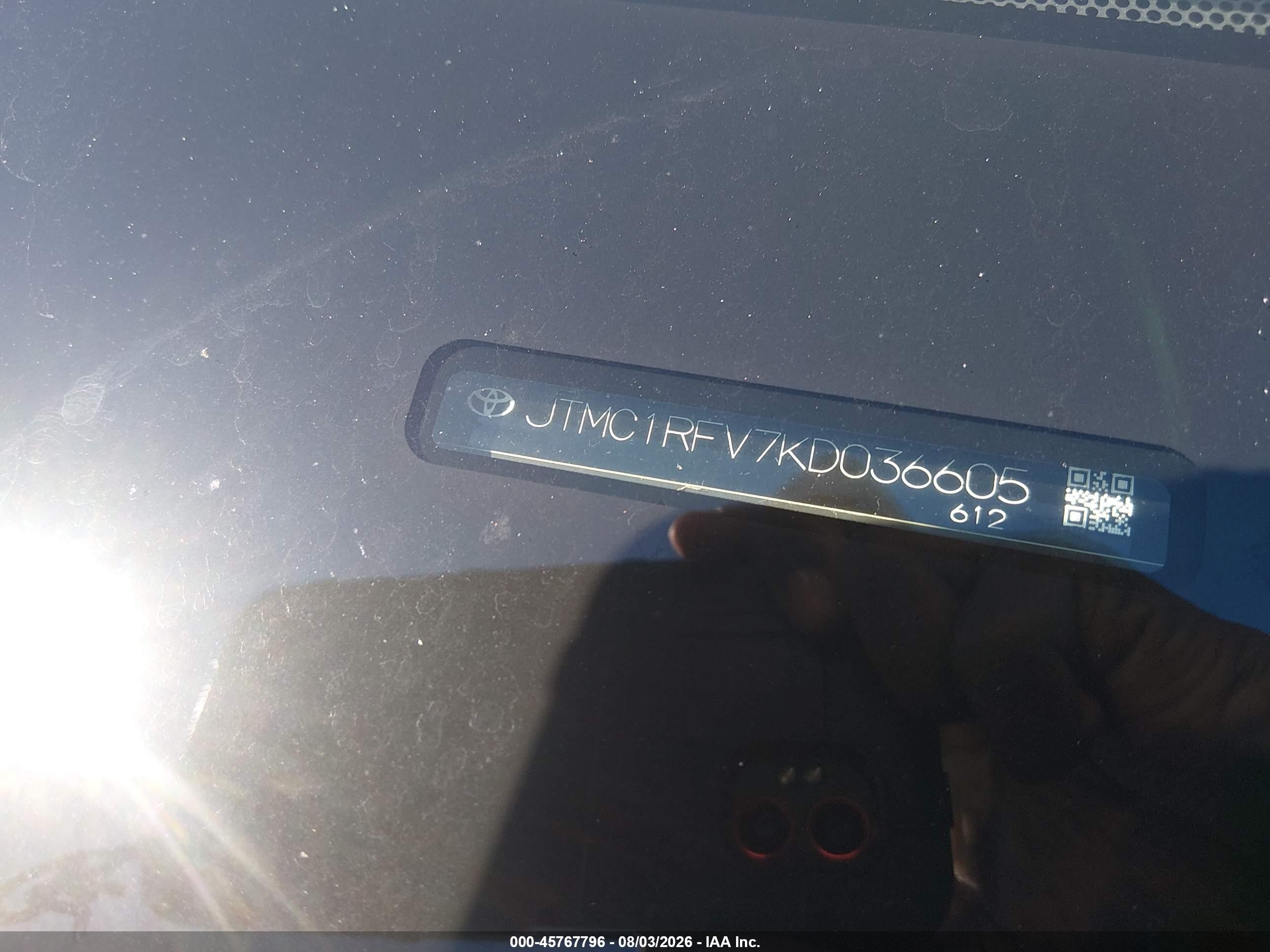 2019 Toyota Rav4 Xle Premium Красный vin: JTMC1RFV7KD036605