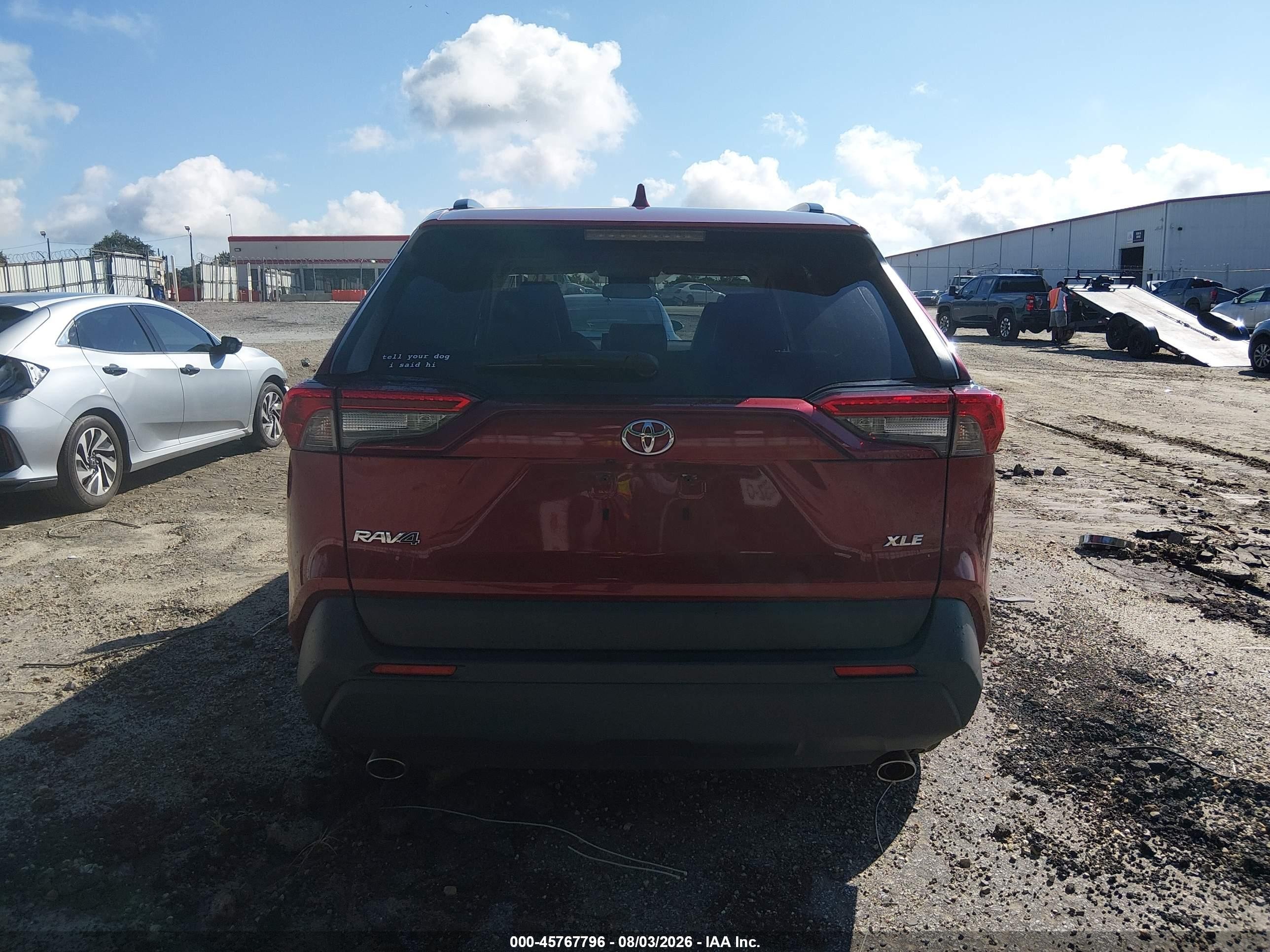 2019 Toyota Rav4 Xle Premium Красный vin: JTMC1RFV7KD036605
