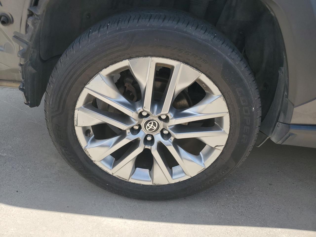 2021 Toyota Rav4 Xle Premium Charcoal vin: JTMC1RFV7MD062222 Damage: Right Rear Wheel, Curb Rash, > 12 Inches