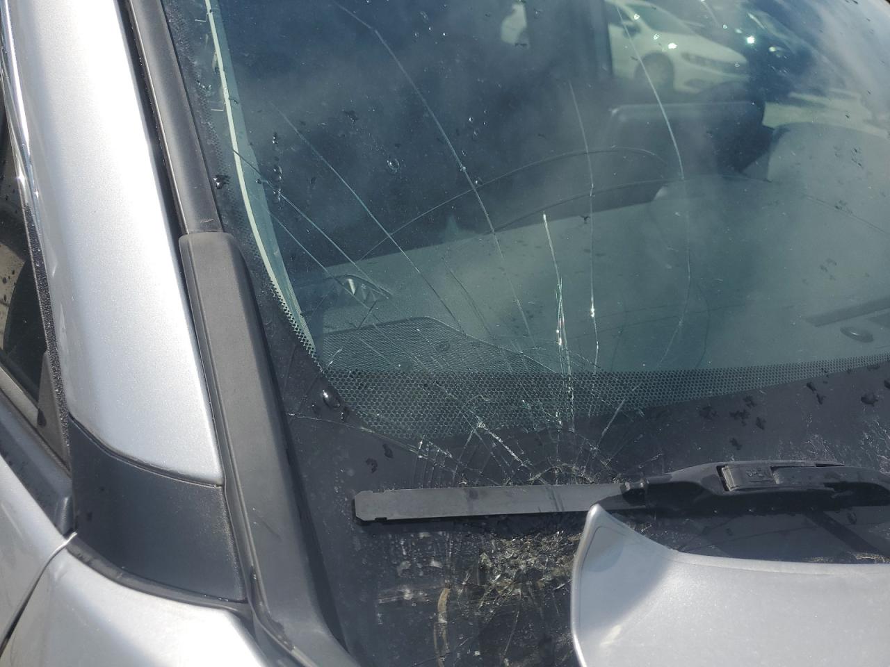 2024 Toyota Rav4 Xle Premium Silver vin: JTMC1RFV7RJ027091 Damage: Windshield, Broken, Replacement Required