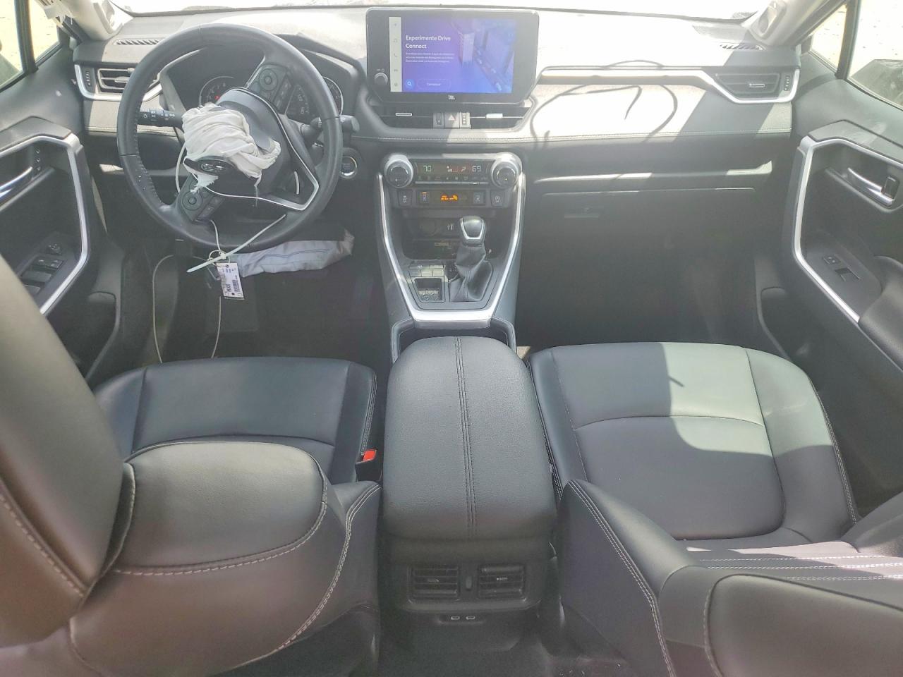 2024 Toyota Rav4 Xle Premium Silver vin: JTMC1RFV7RJ027091