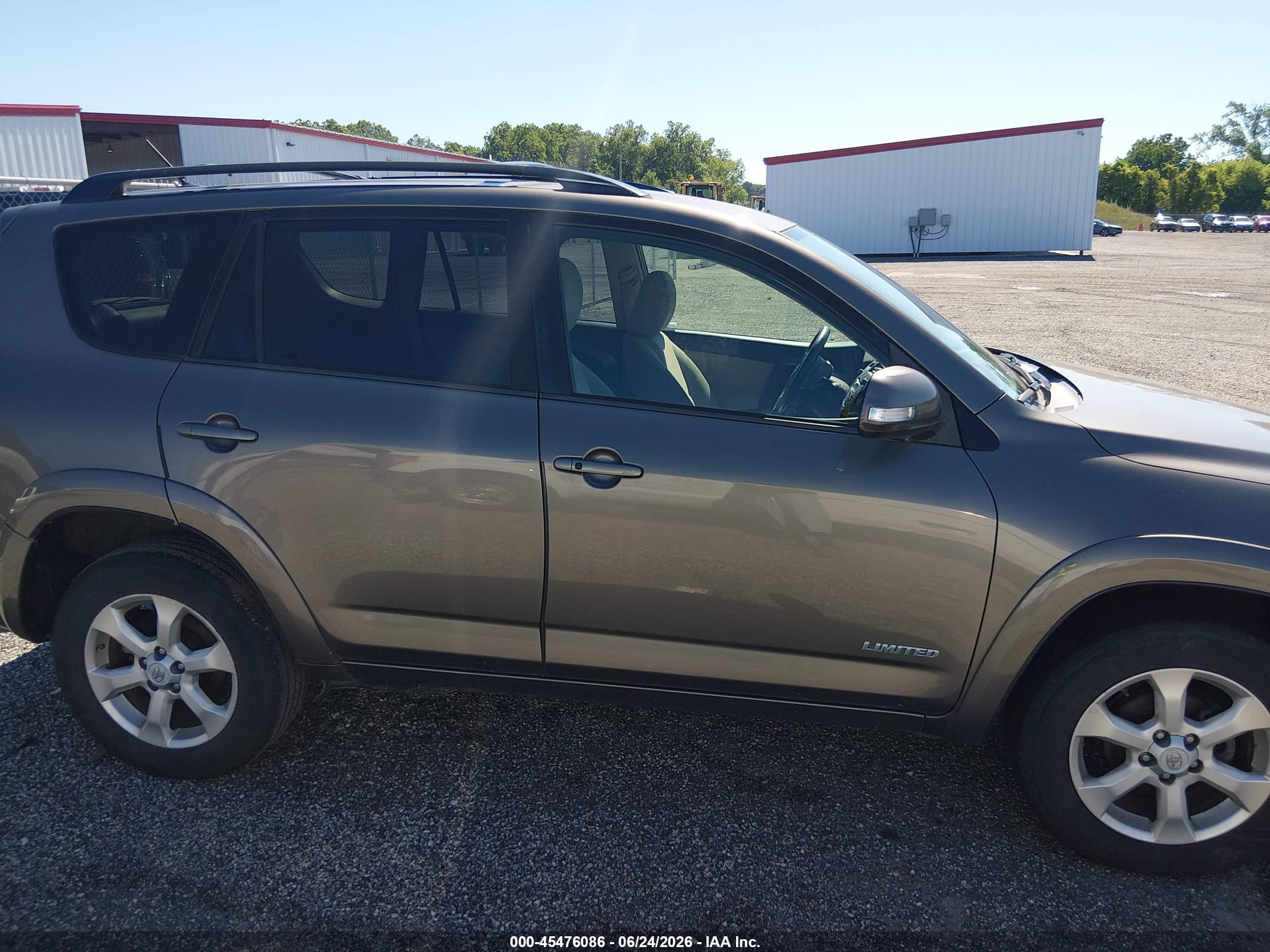 2010 Toyota Rav4 Limited Коричневый vin: JTMDF4DV0A5019505