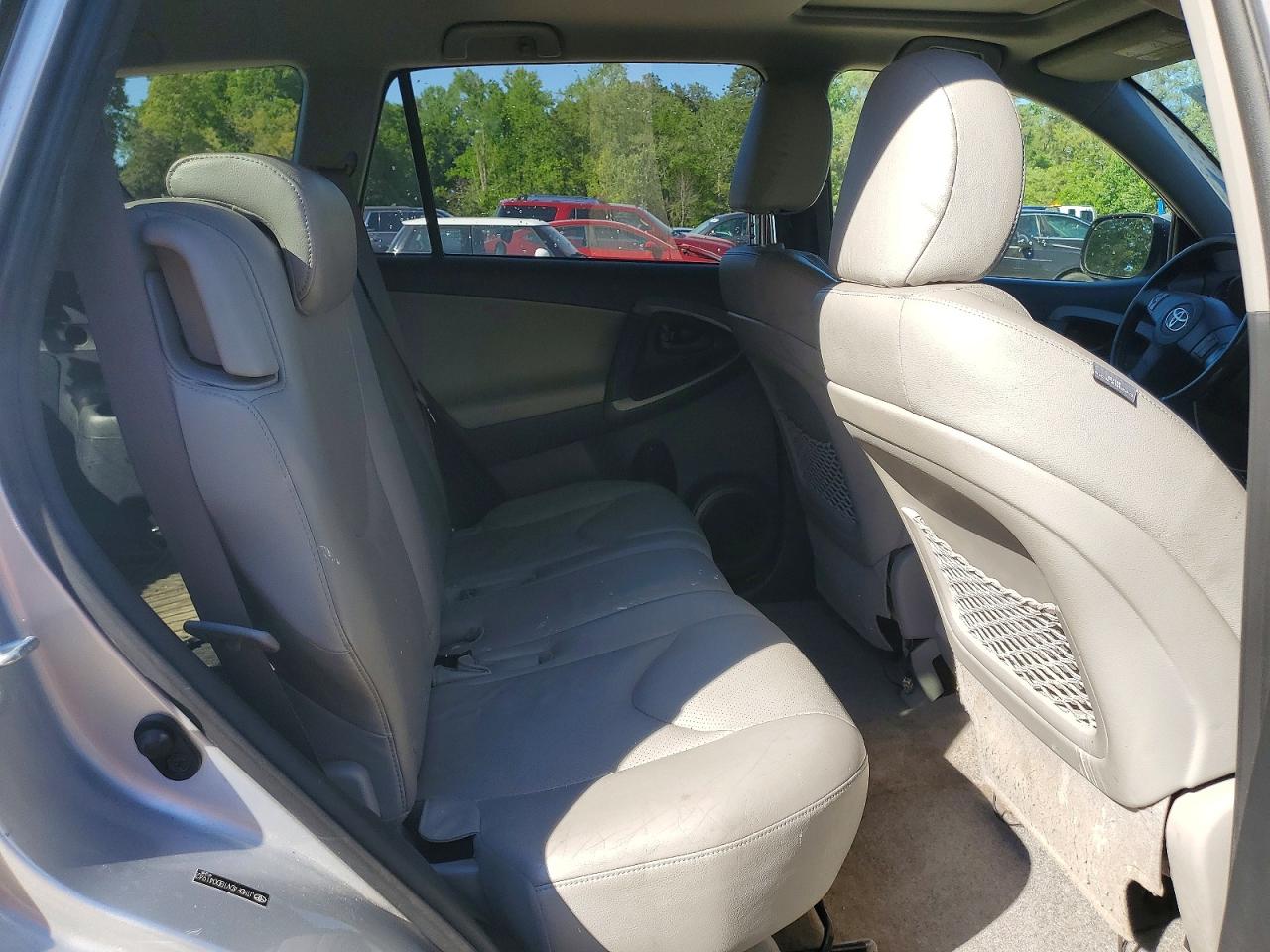 2011 Toyota Rav4 Limited Silver vin: JTMDF4DV1BD041942