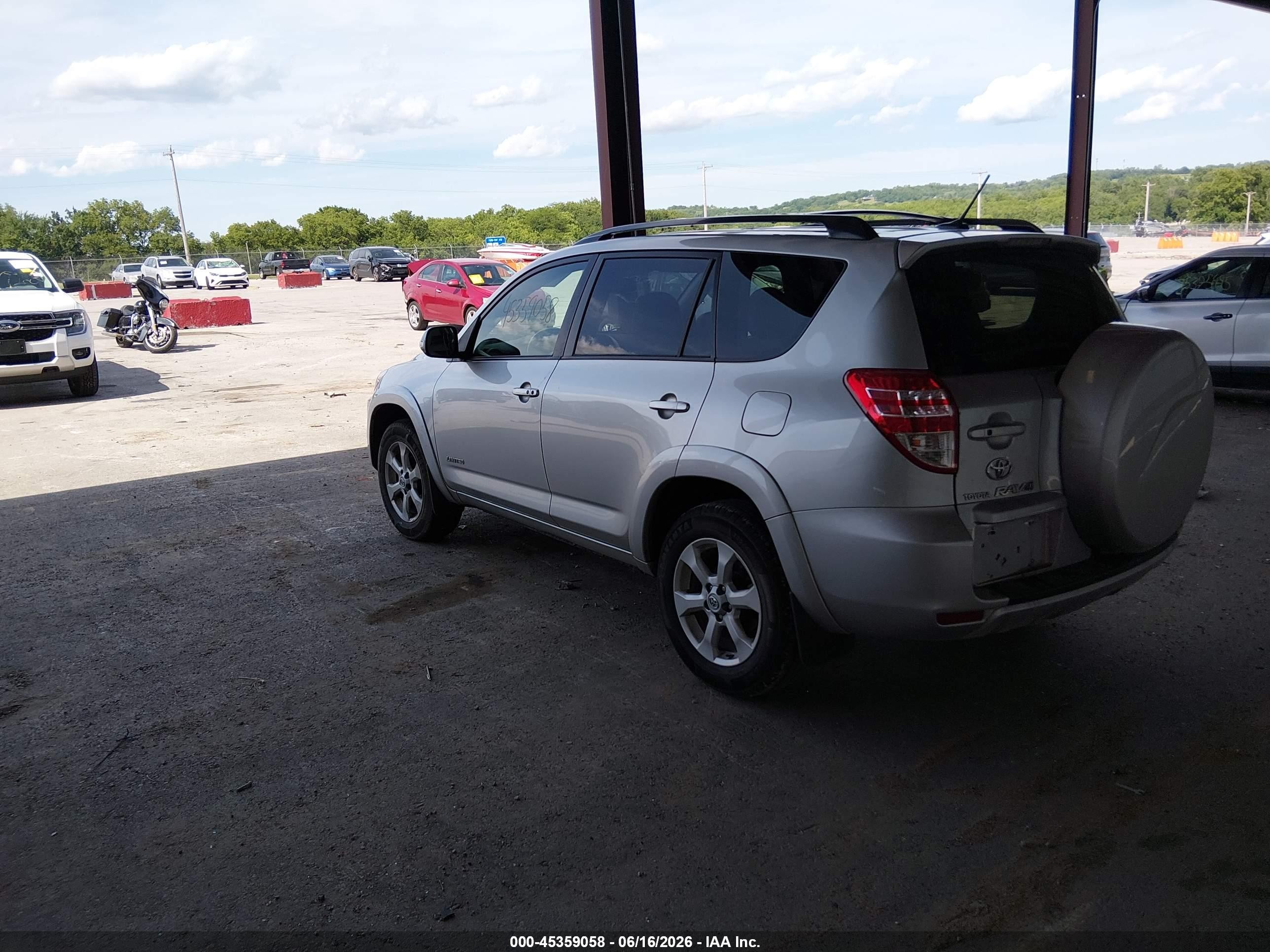 2010 Toyota Rav4 Limited Silver vin: JTMDF4DV2A5021336