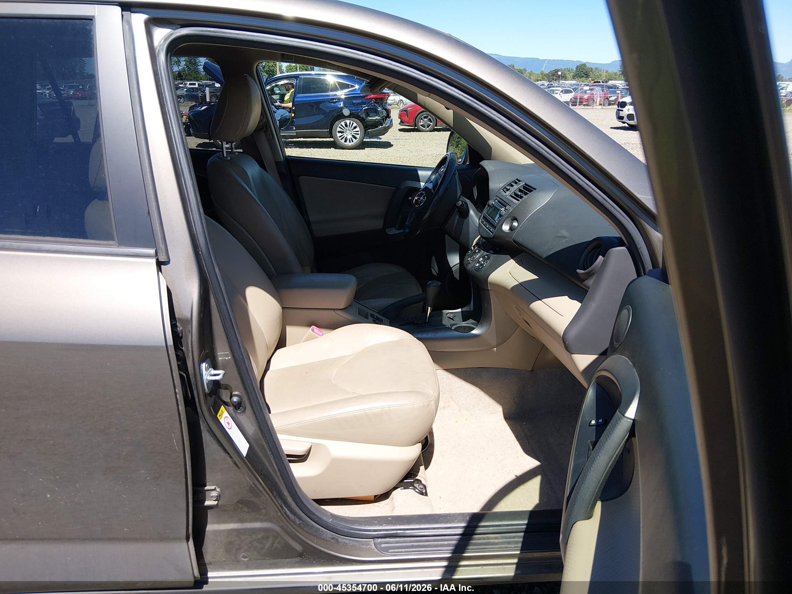 2012 Toyota Rav4 Limited Brown vin: JTMDF4DV2C5053951