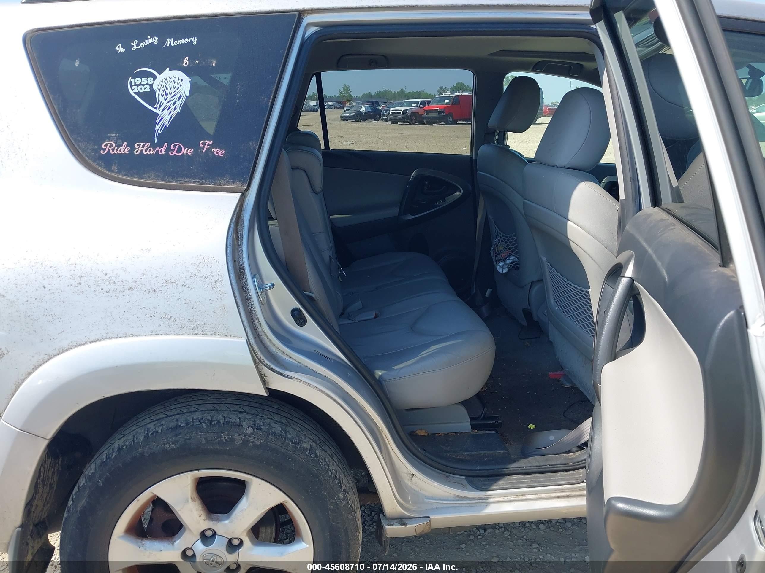 2010 Toyota Rav4 Limited Silver vin: JTMDF4DV4AD036376