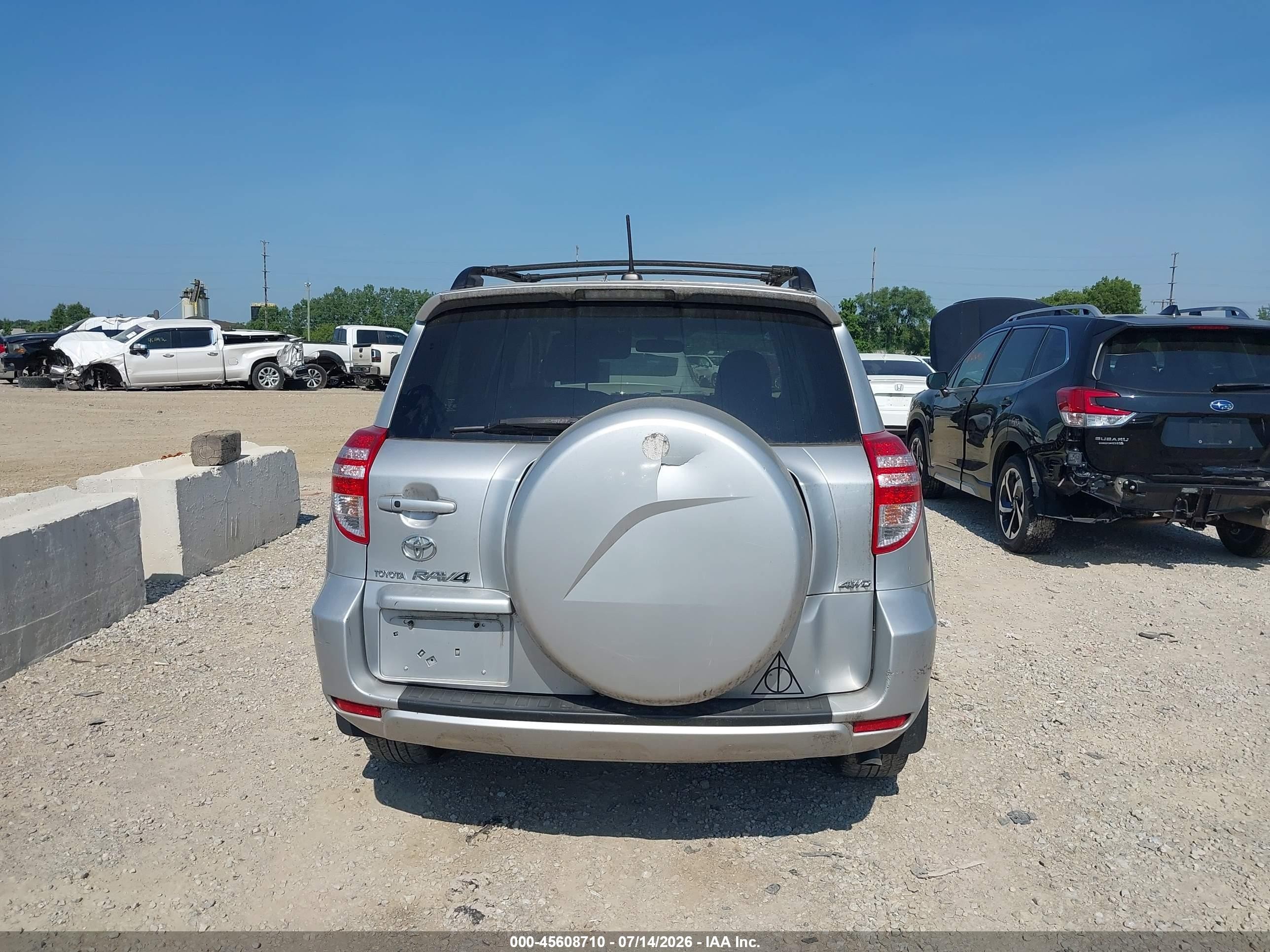 2010 Toyota Rav4 Limited Silver vin: JTMDF4DV4AD036376