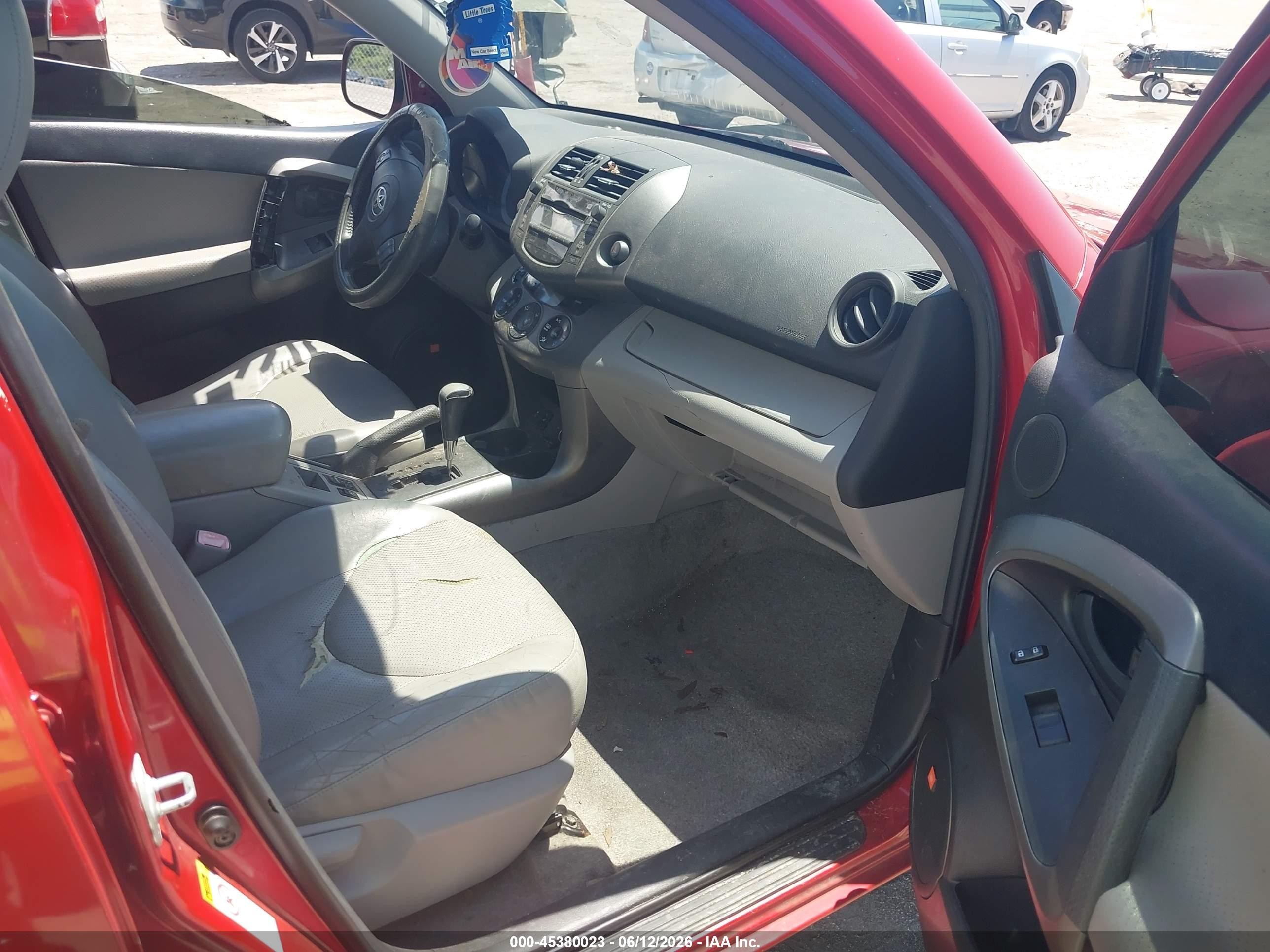 2010 Toyota Rav4 Limited Red vin: JTMDF4DV4AD038967