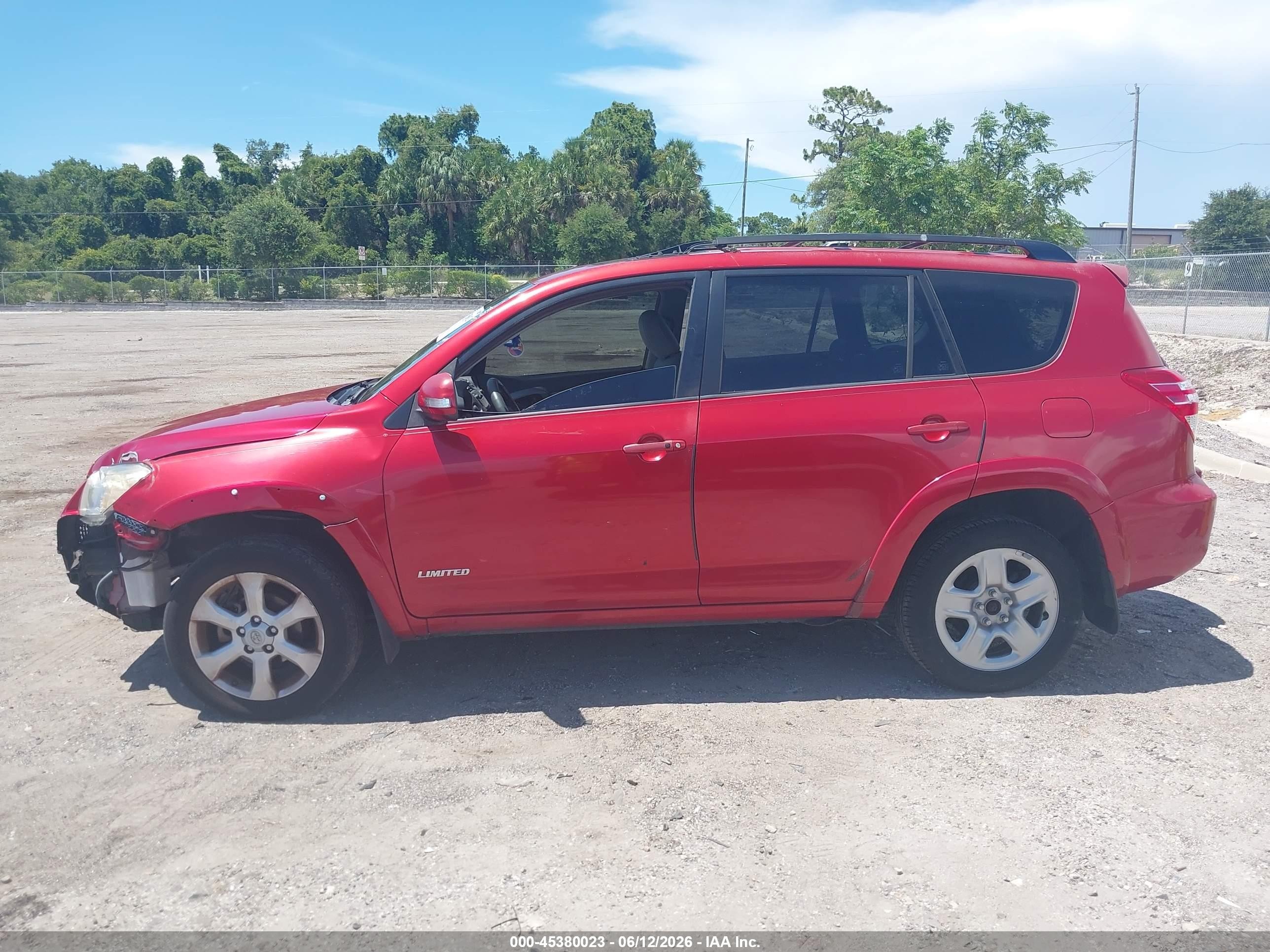 2010 Toyota Rav4 Limited Red vin: JTMDF4DV4AD038967