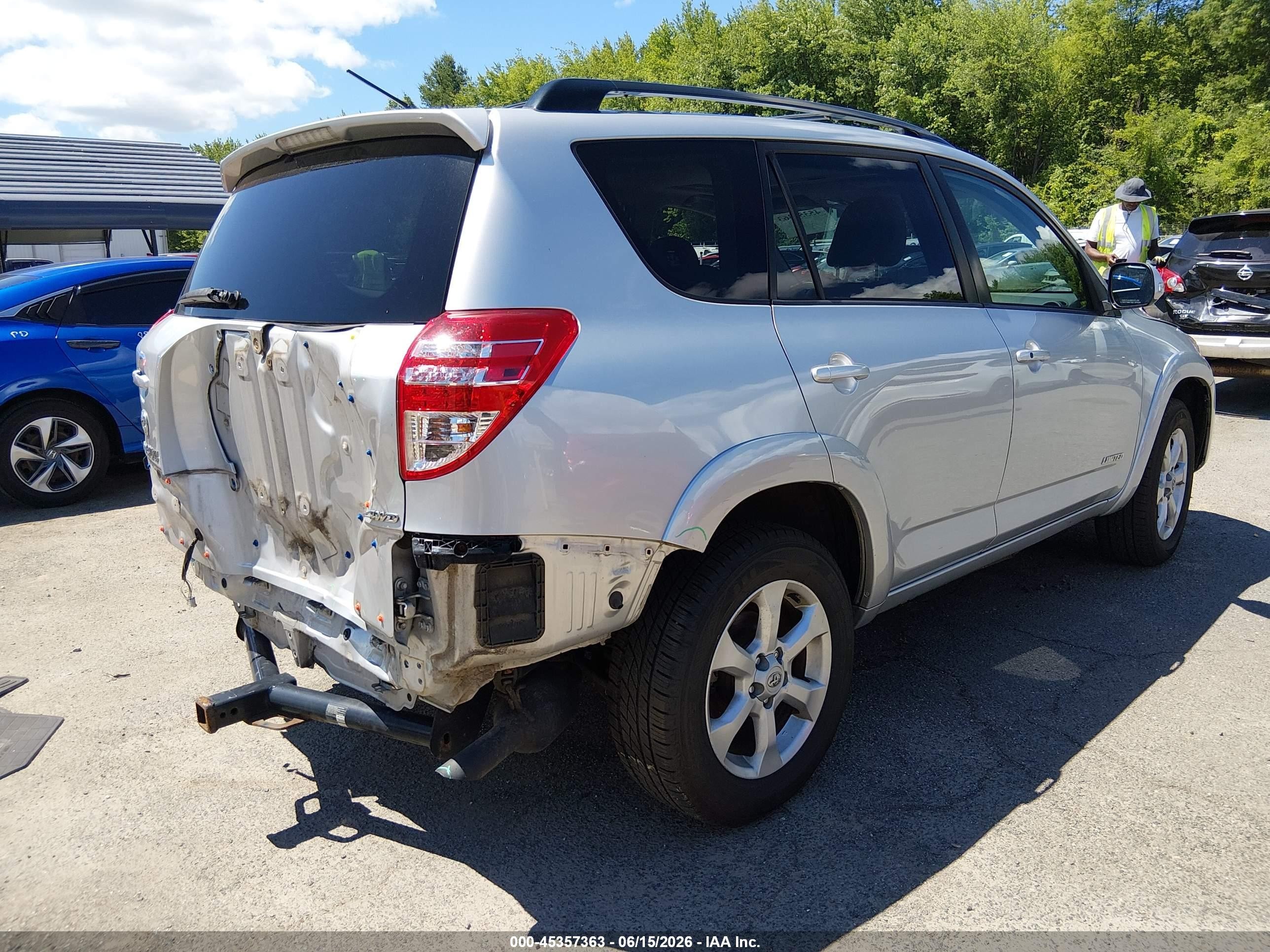 2010 Toyota Rav4 Limited Silver vin: JTMDF4DV5AD039206
