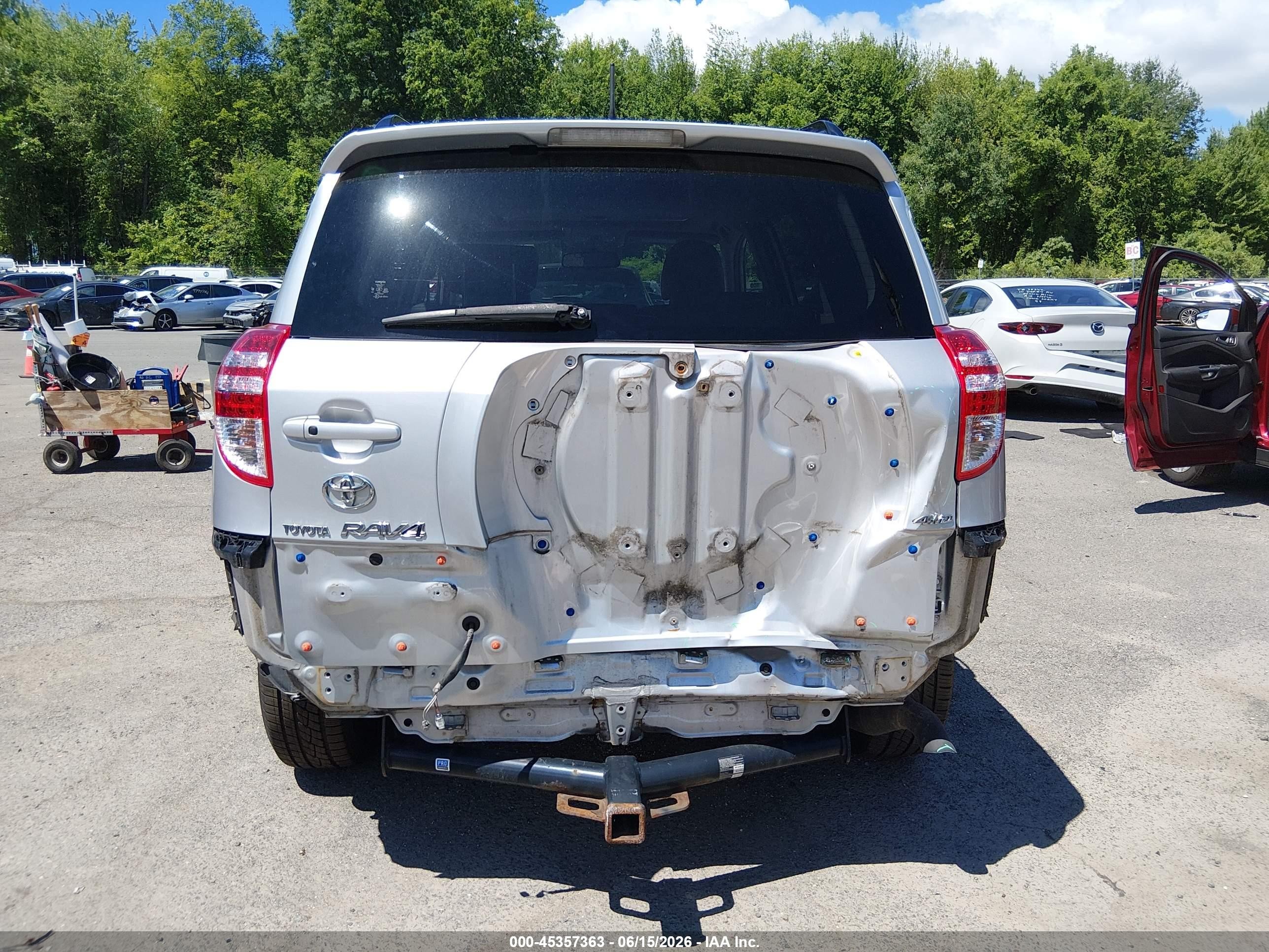 2010 Toyota Rav4 Limited Silver vin: JTMDF4DV5AD039206