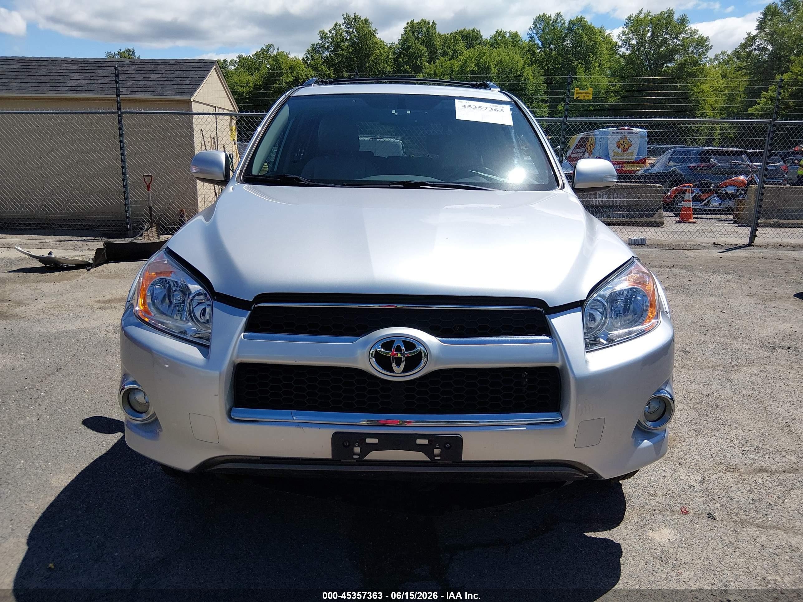 2010 Toyota Rav4 Limited Silver vin: JTMDF4DV5AD039206