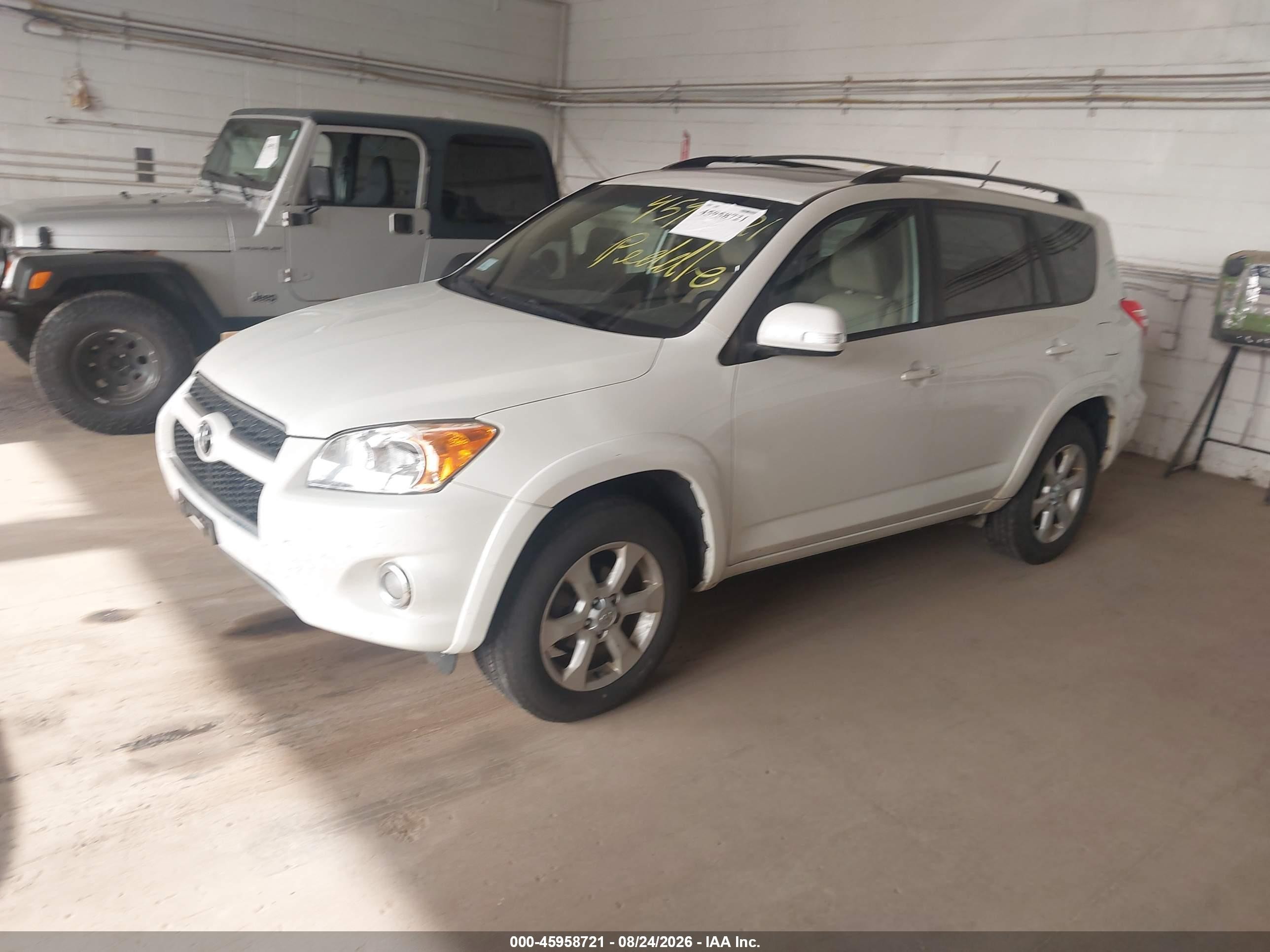 2010 Toyota Rav4 Limited White vin: JTMDF4DV6A5020982