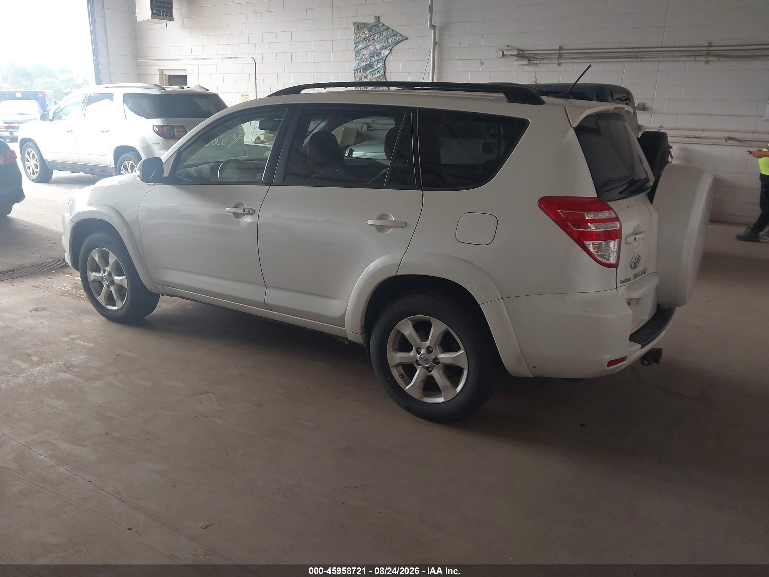 2010 Toyota Rav4 Limited White vin: JTMDF4DV6A5020982
