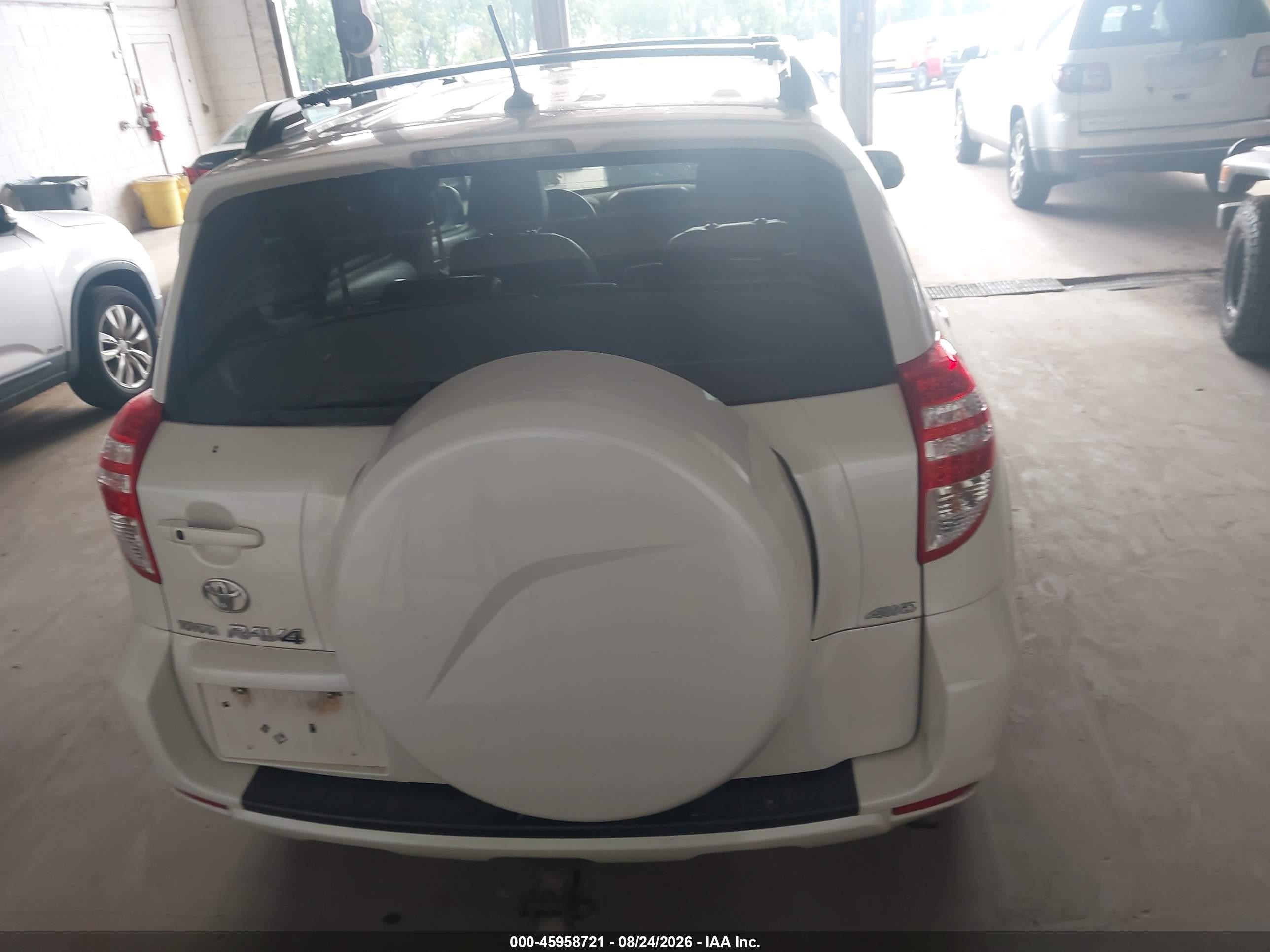 2010 Toyota Rav4 Limited White vin: JTMDF4DV6A5020982