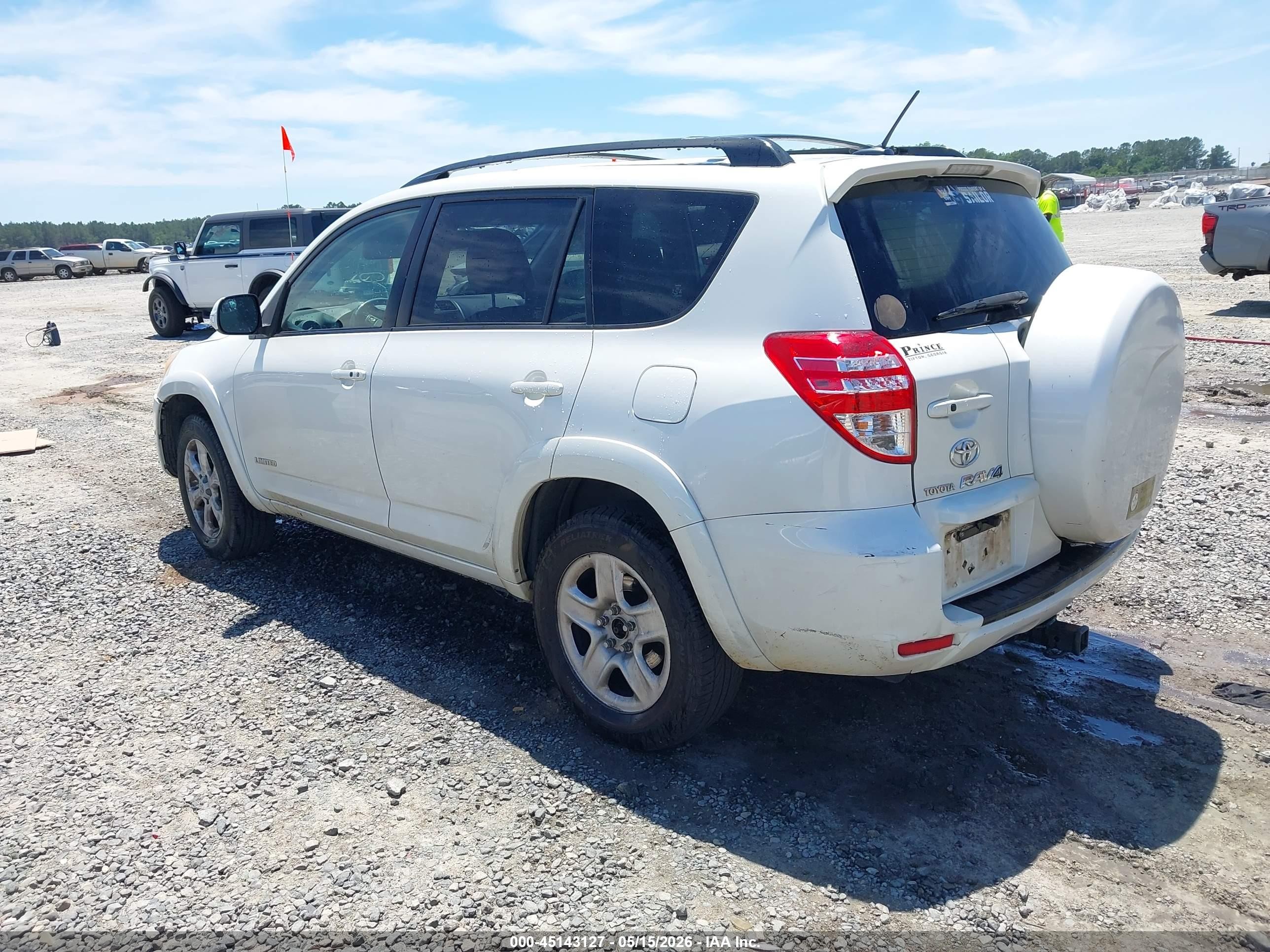 2010 Toyota Rav4 Limited White vin: JTMDF4DV7A5019145