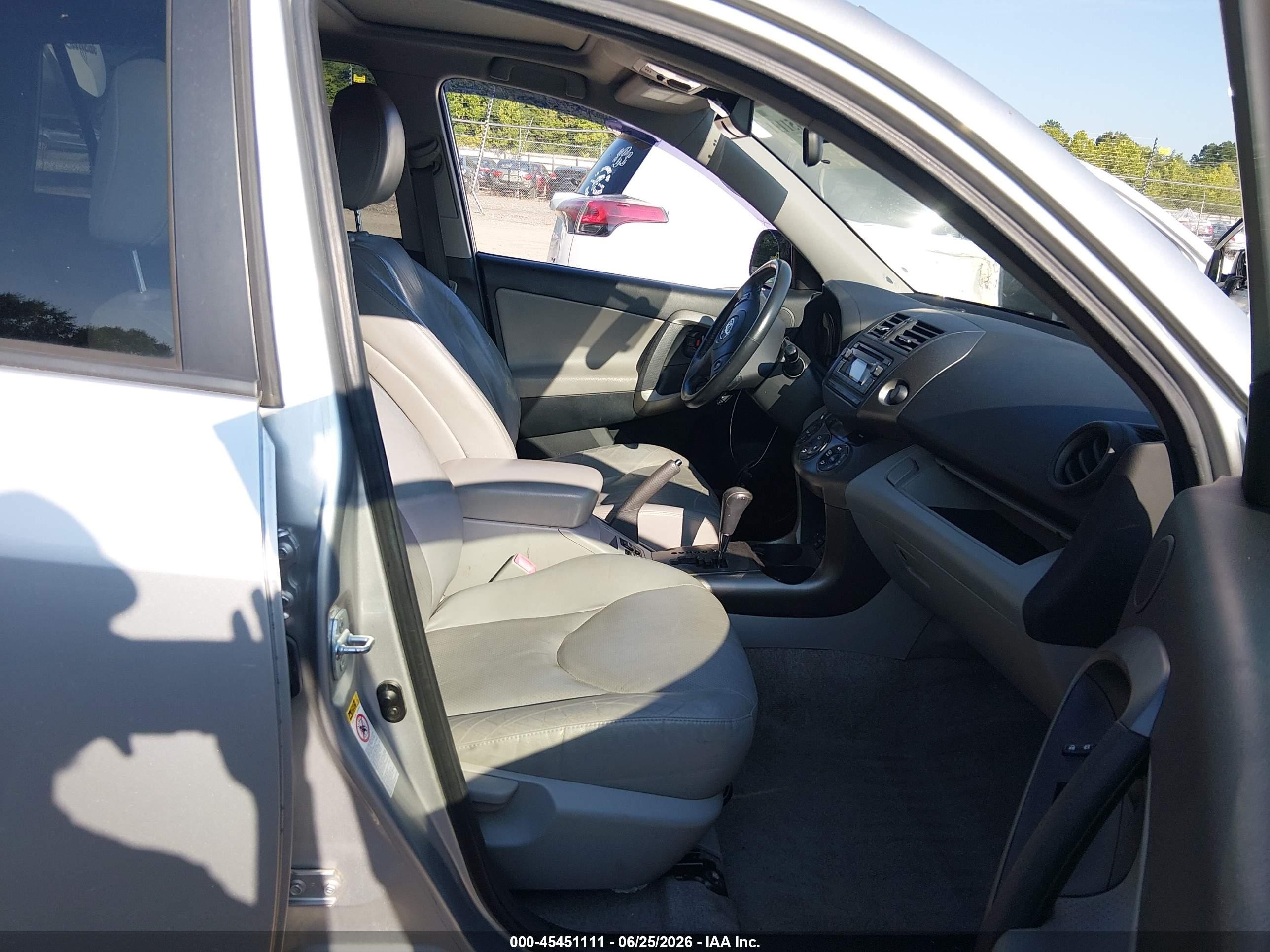 2012 Toyota Rav4 Limited Silver vin: JTMDF4DV9C5057964