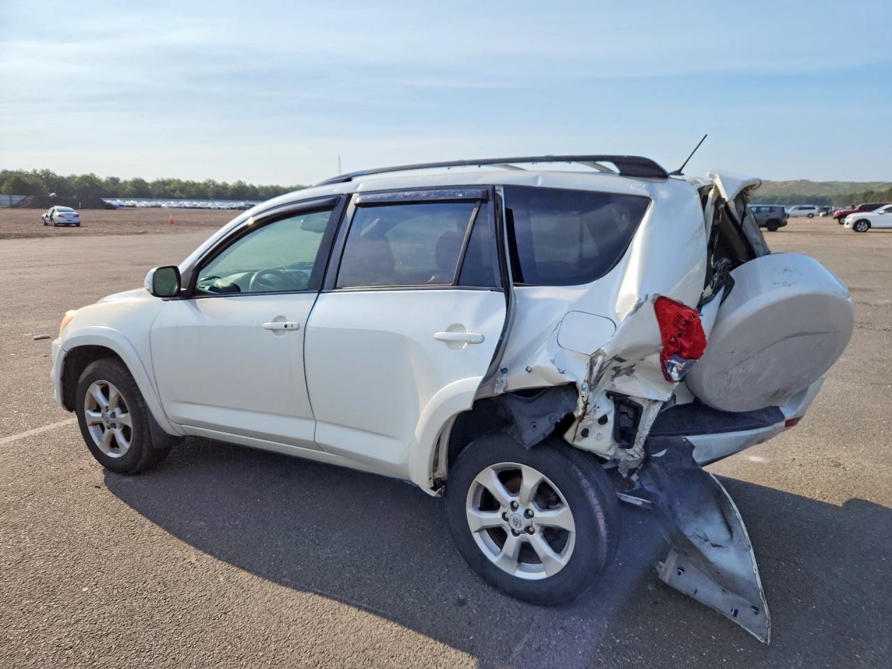2010 Toyota Rav4 Limited White vin: JTMDF4DVXA5020791