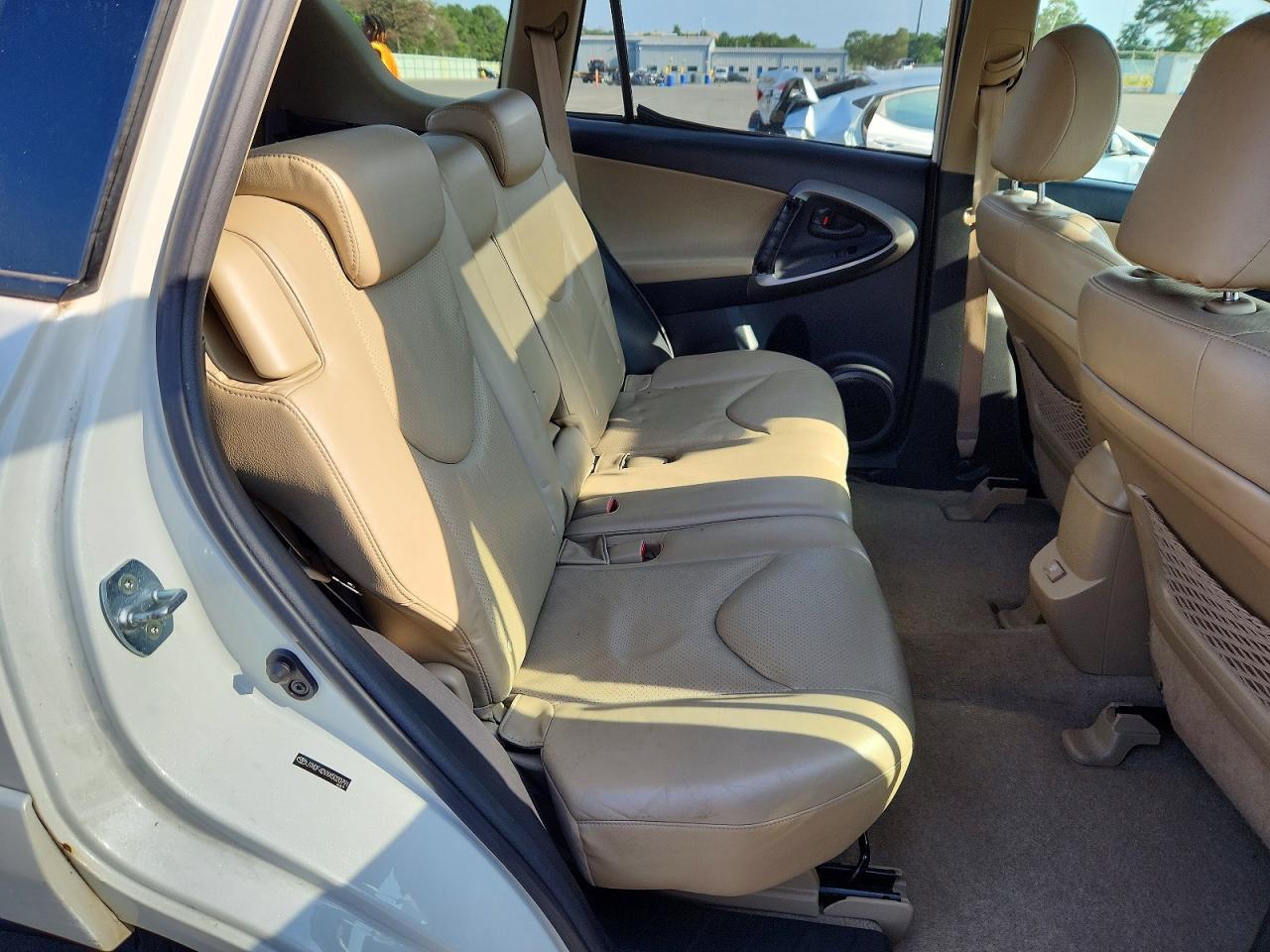 2010 Toyota Rav4 Limited White vin: JTMDF4DVXA5020791
