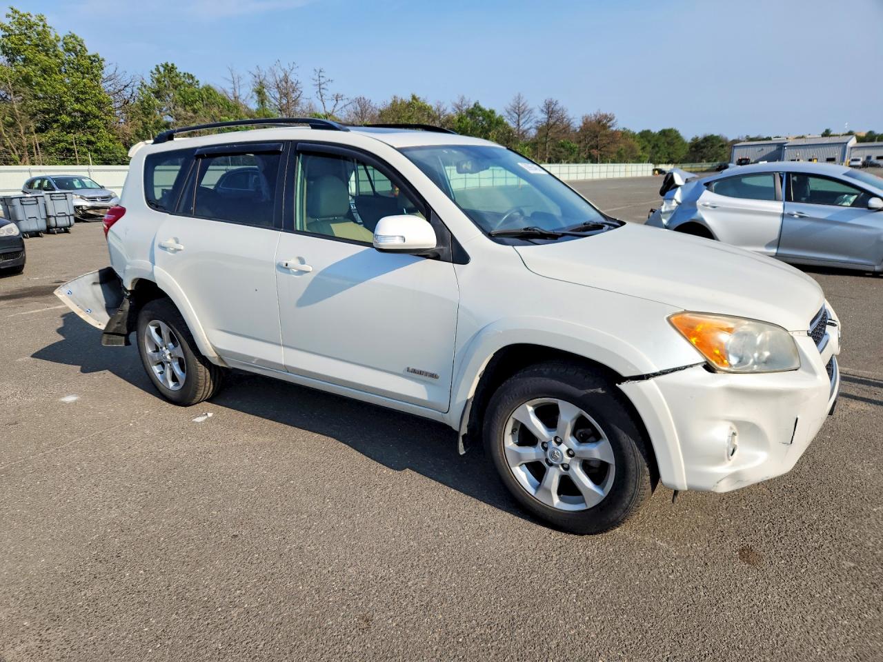 2010 Toyota Rav4 Limited White vin: JTMDF4DVXA5020791