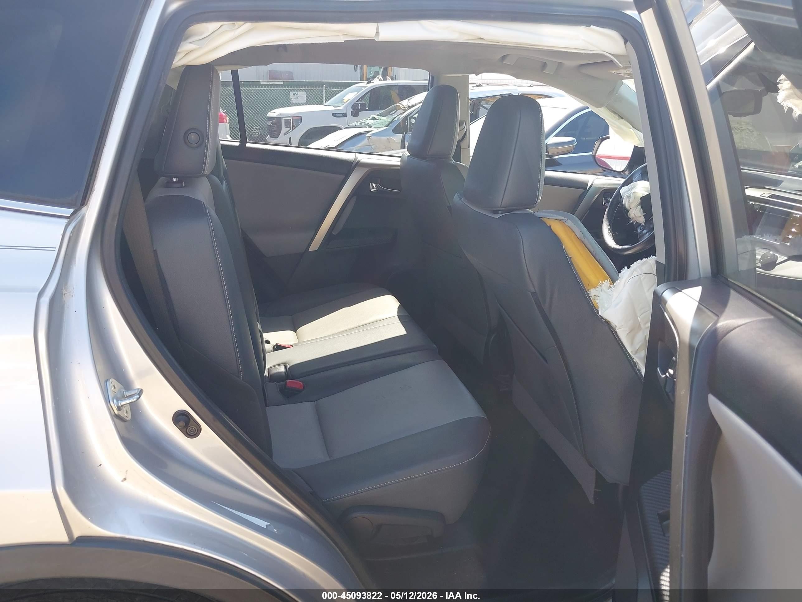 2015 Toyota Rav4 Limited Silver vin: JTMDFREV0FD158414