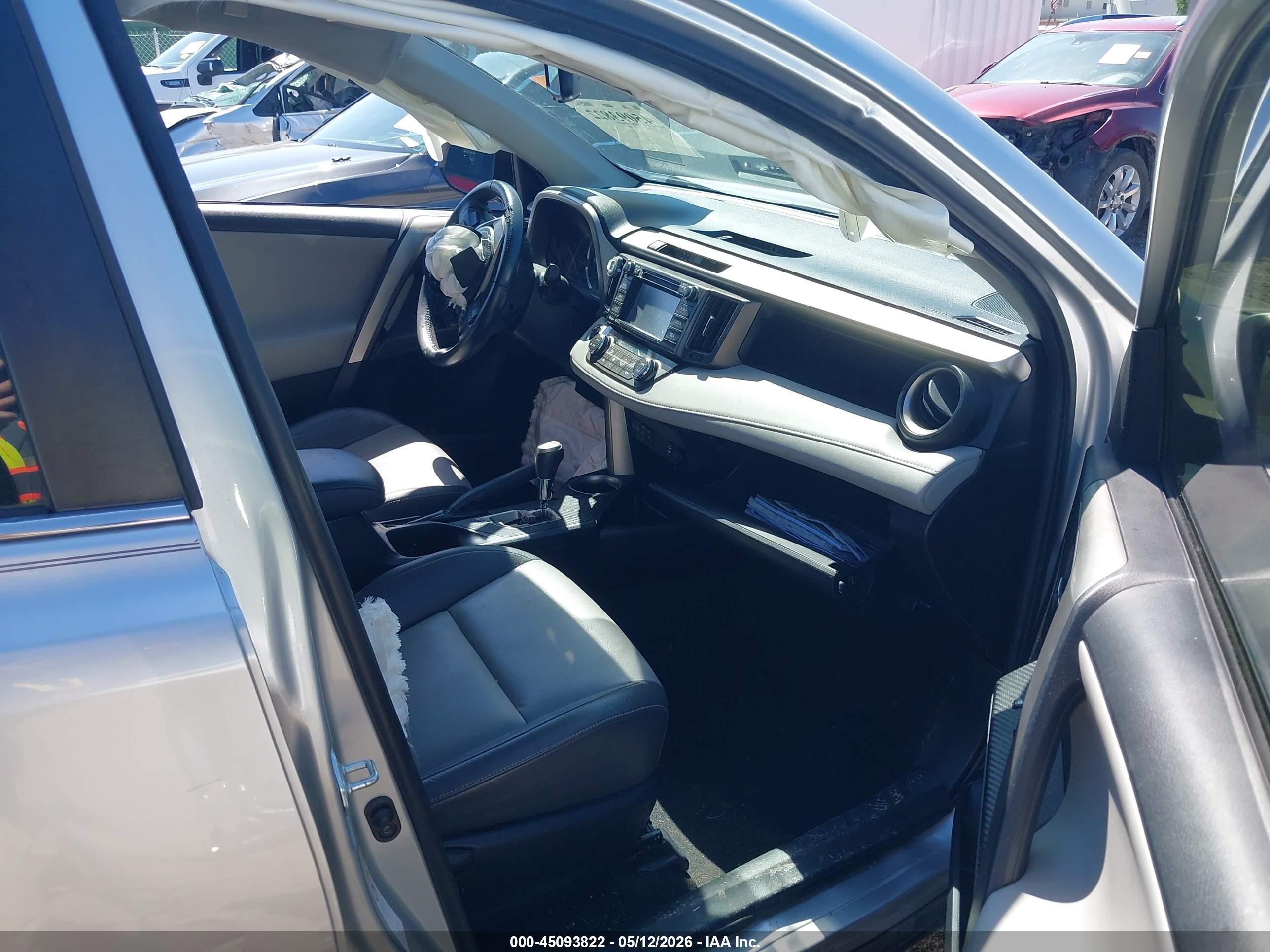 2015 Toyota Rav4 Limited Silver vin: JTMDFREV0FD158414