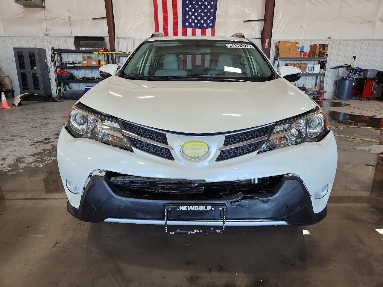 2015 Toyota Rav4 Limited White vin: JTMDFREV0FD163645
