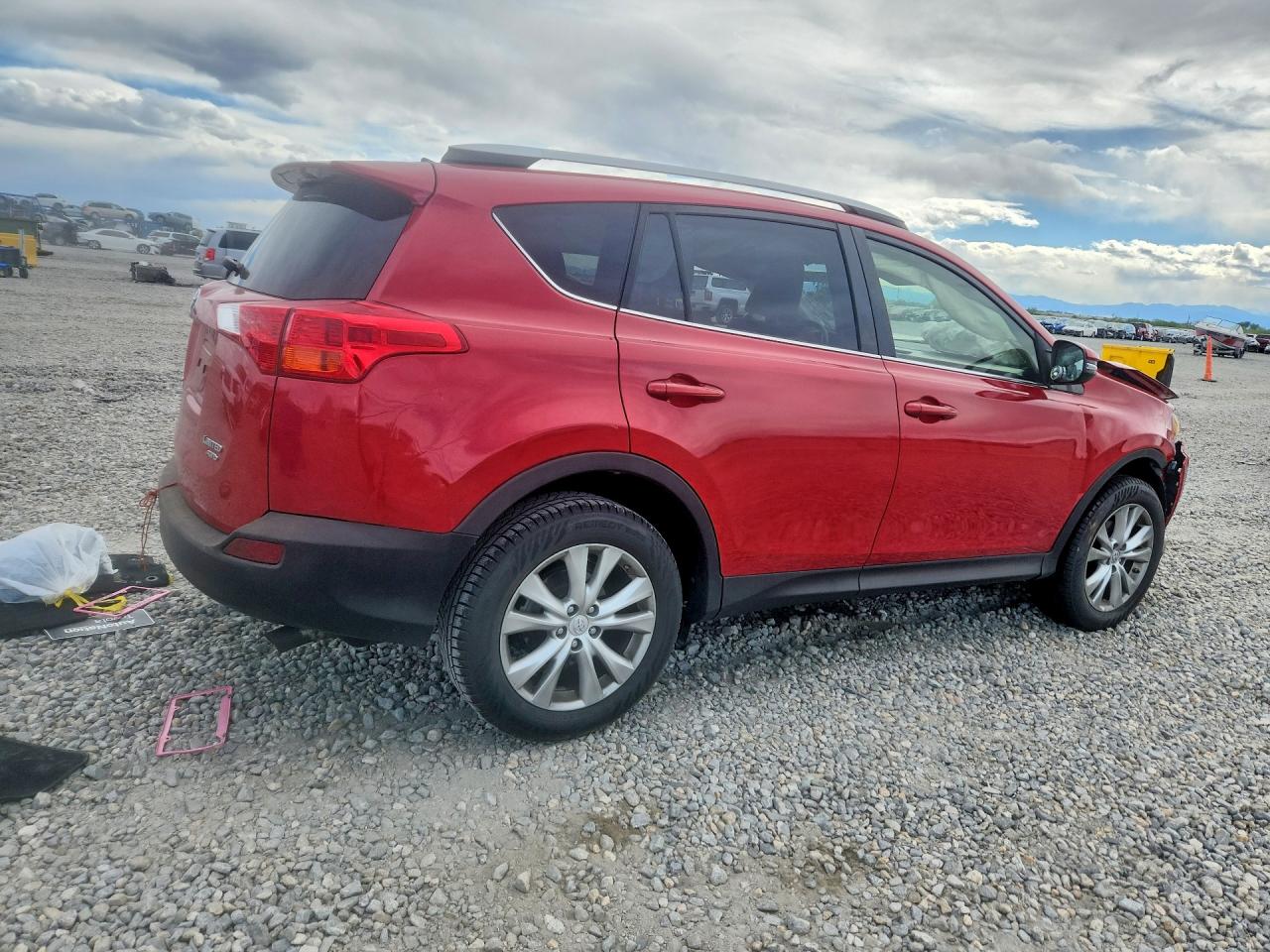 2015 Toyota Rav4 Limited Red vin: JTMDFREV0FD167159