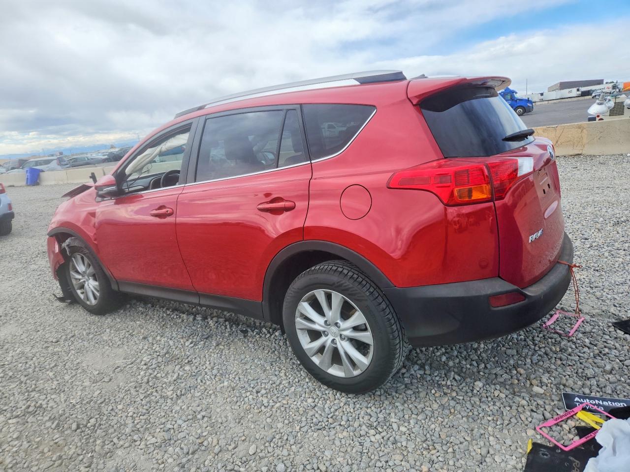2015 Toyota Rav4 Limited Red vin: JTMDFREV0FD167159