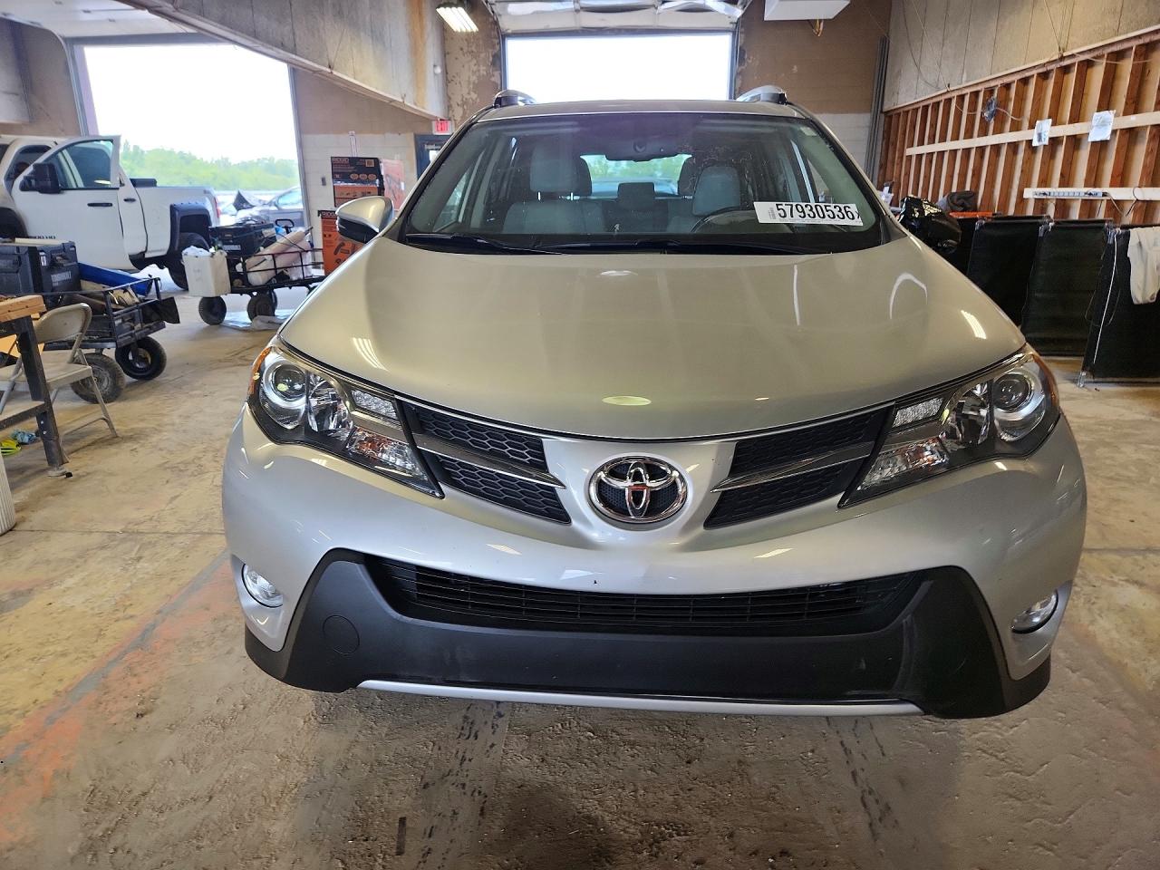 2014 Toyota Rav4 Limited Silver vin: JTMDFREV1ED080613